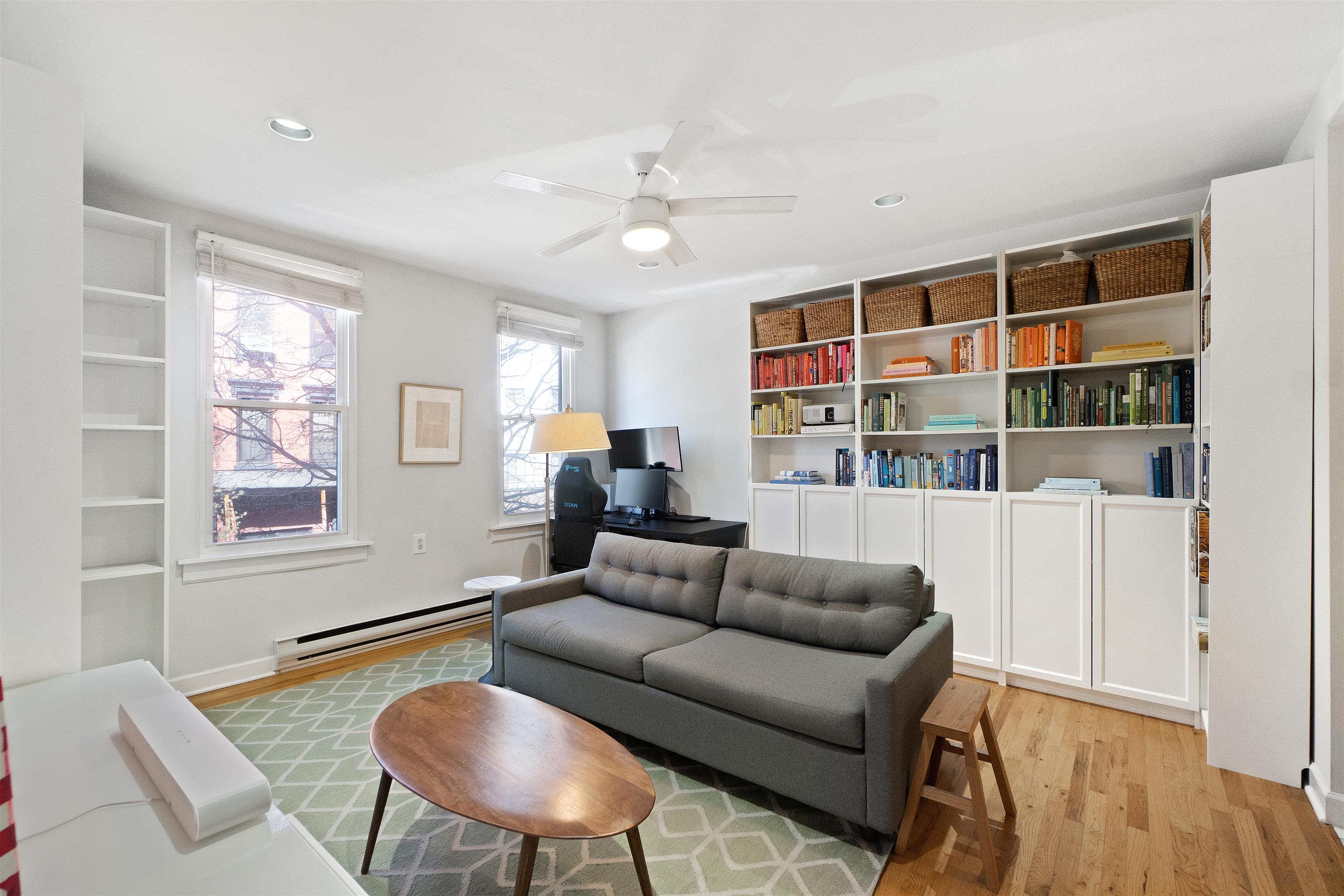 607 1ST ST - Photo 4