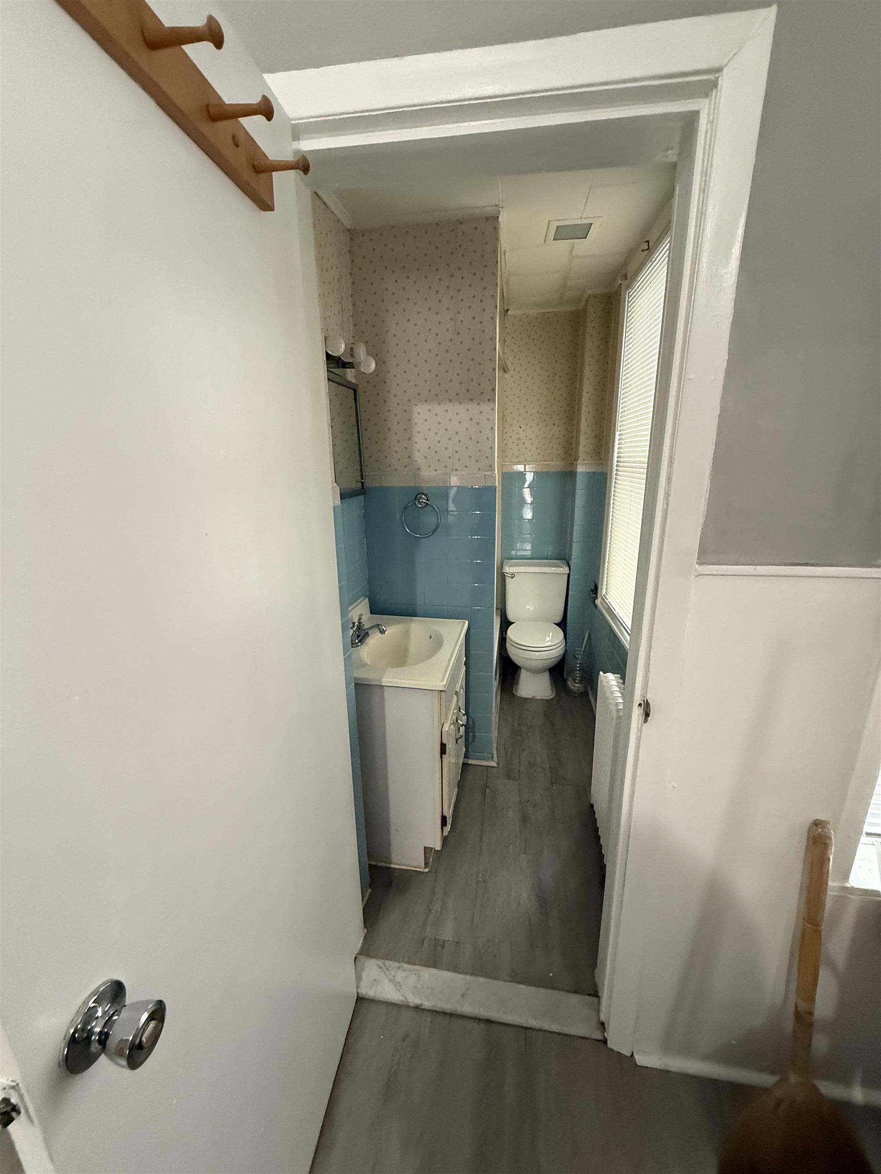 52 LOGAN AVE