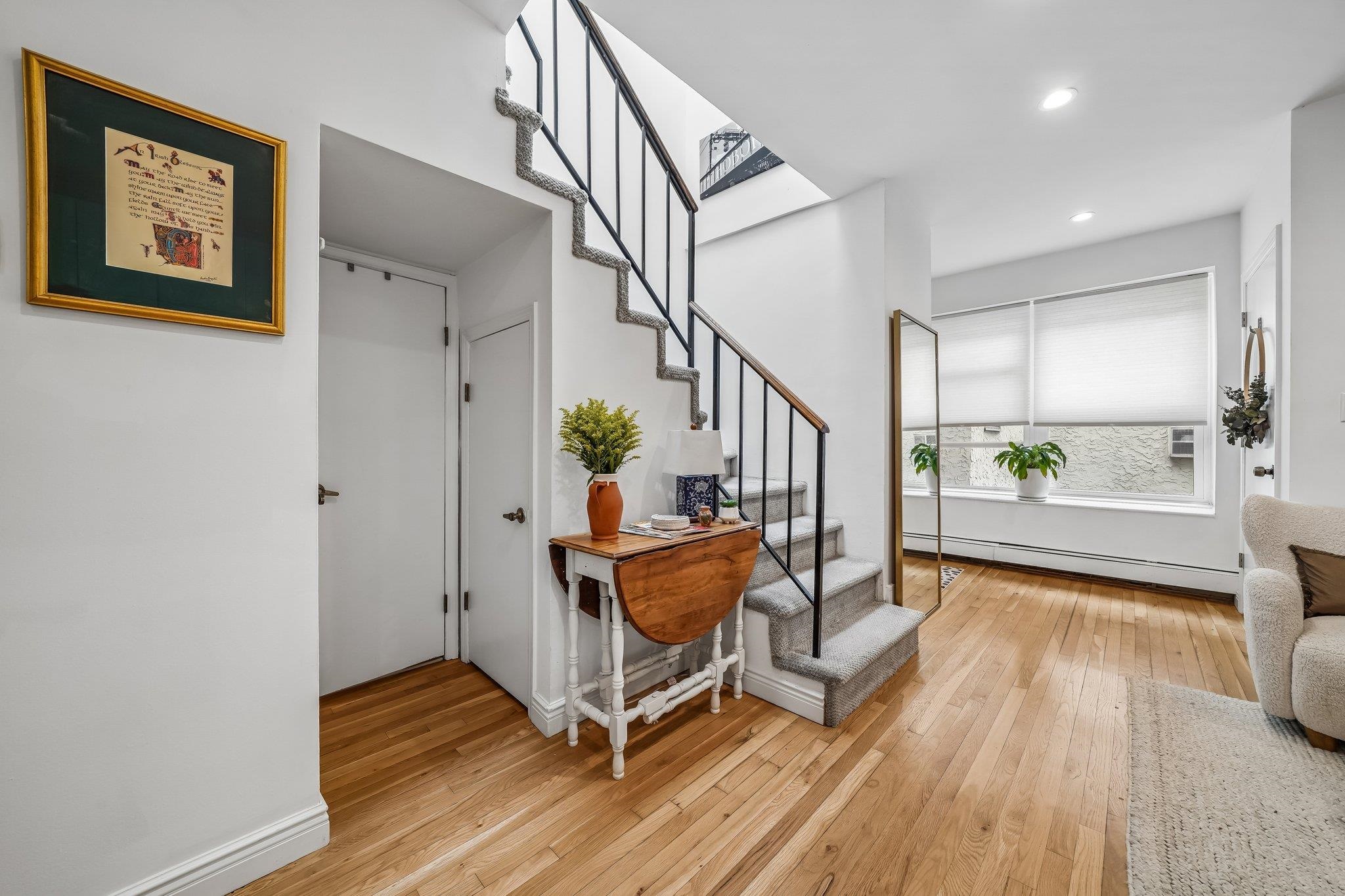 235 PARK AVE - Photo 4