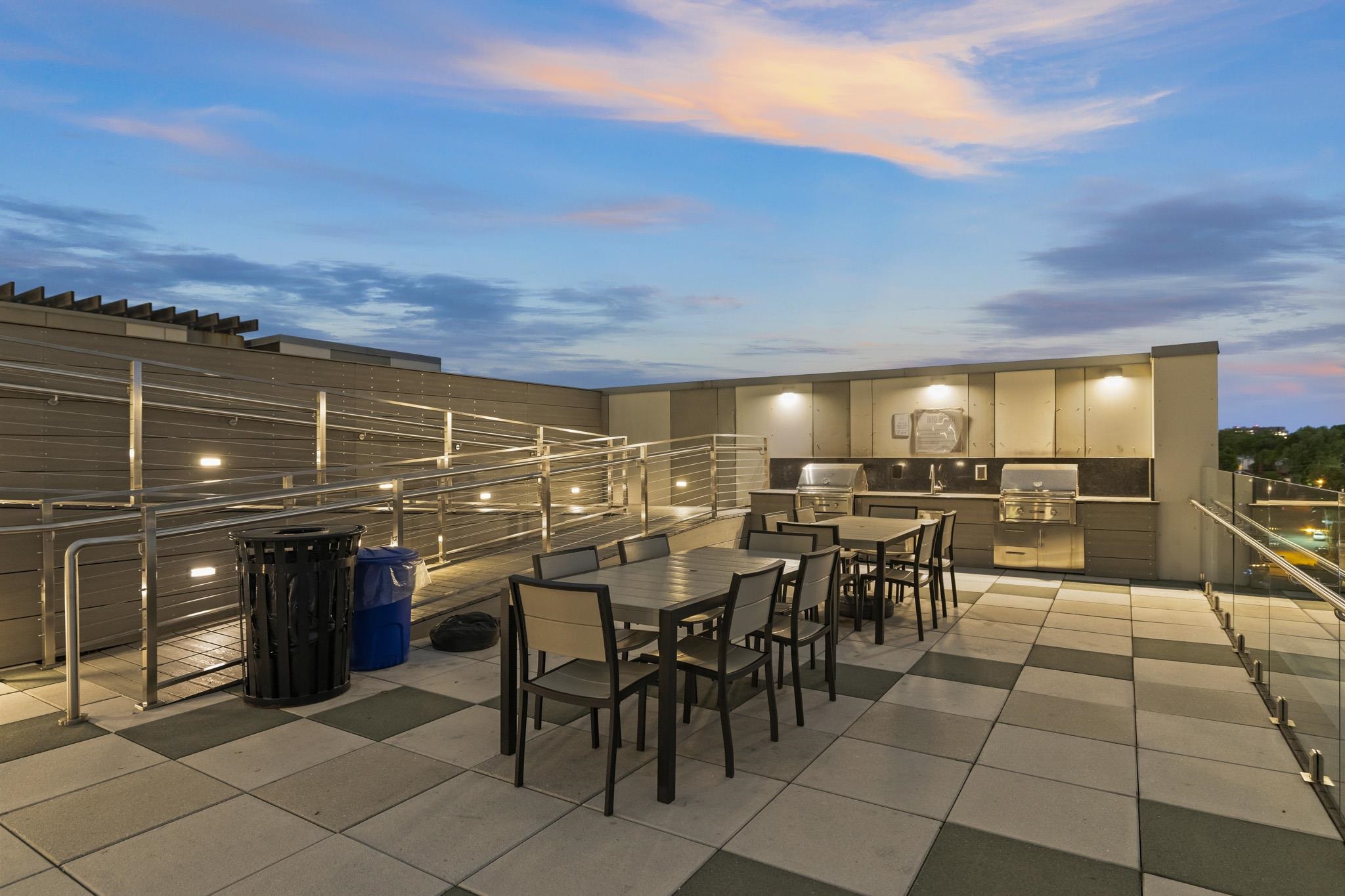 320 ADOLPHUS AVE #319