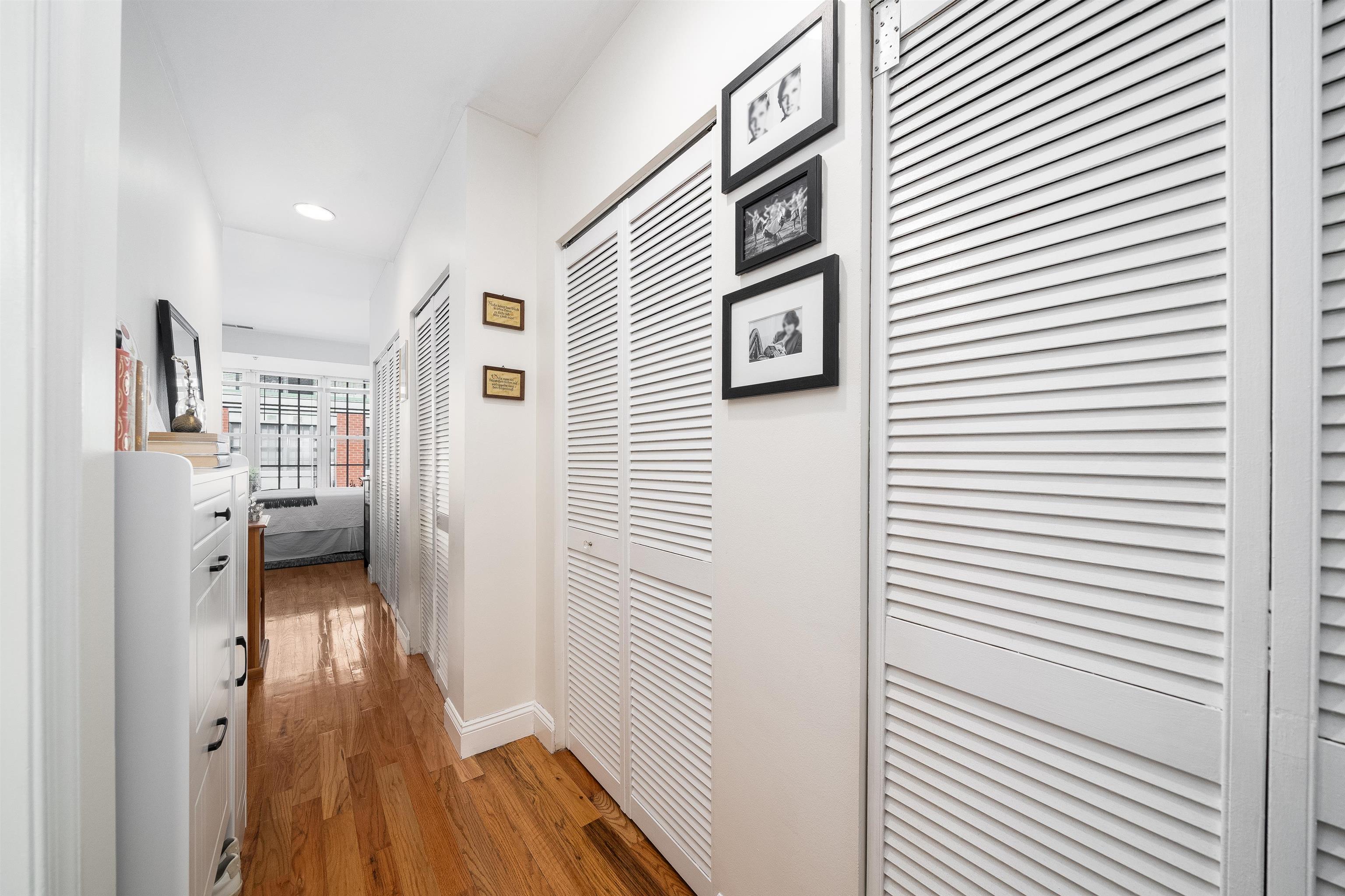 402 9TH ST - Photo 2