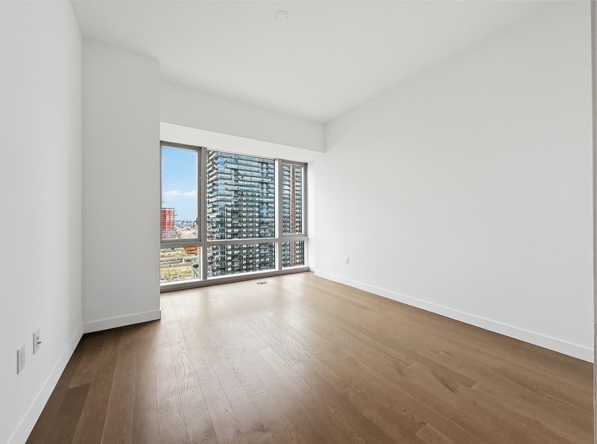 75 PARK LANE SOUTH #1904