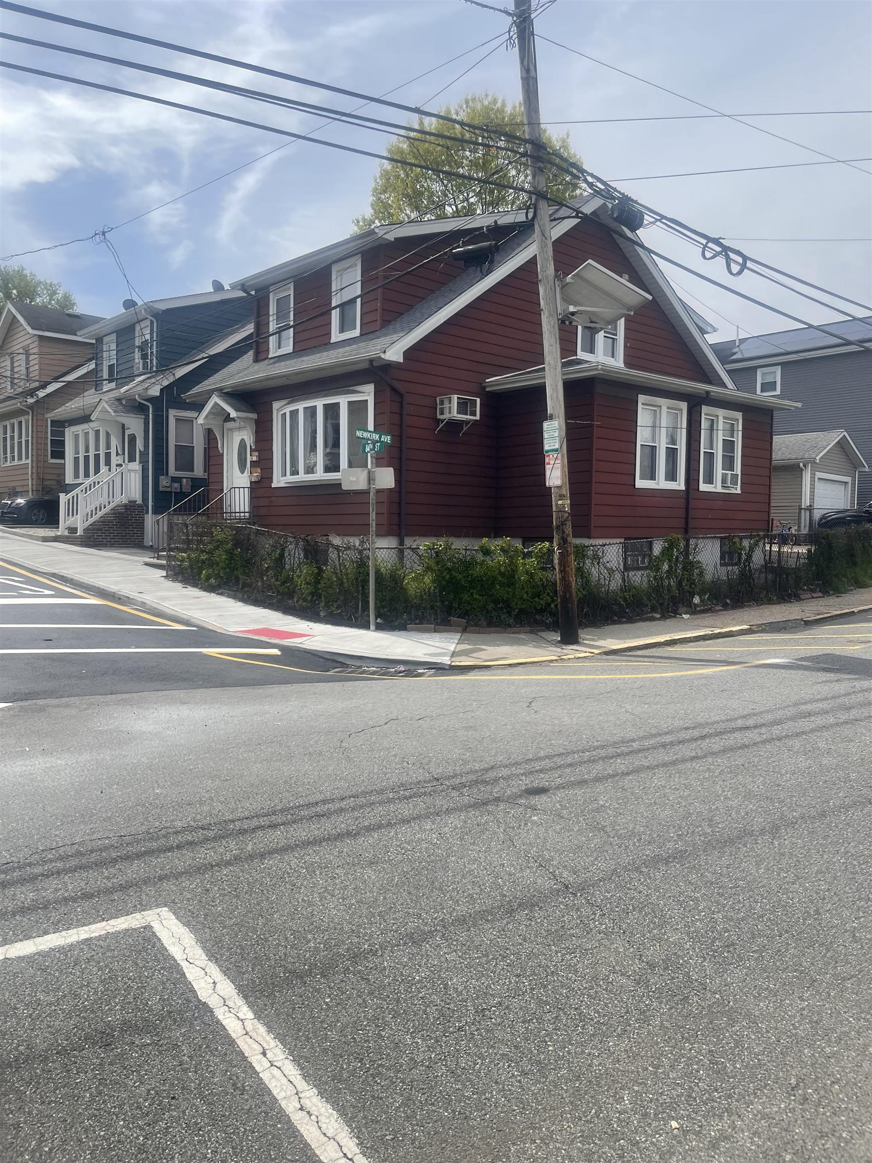 1317 84TH ST - Photo 1