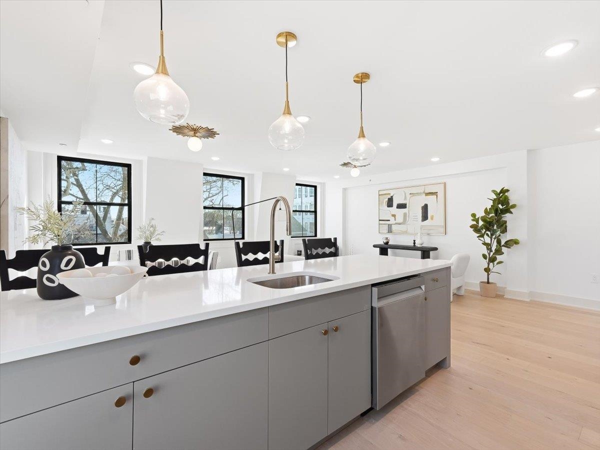 62 GARDNER AVE - Photo 3