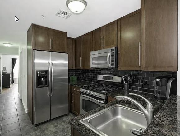 80 MADISON ST - Photo 2