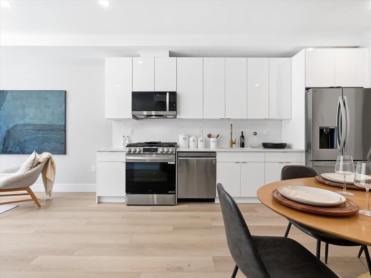 134 NEW YORK AVE - Photo 3