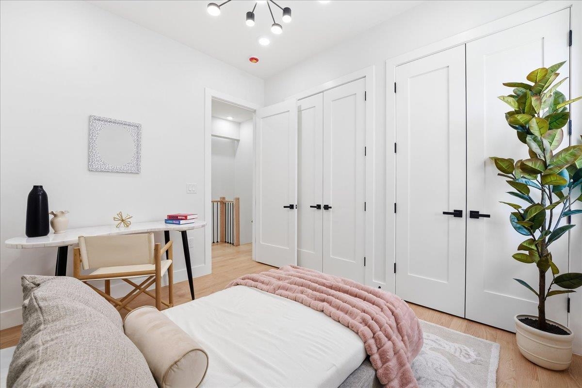 81 LEXINGTON AVE #1