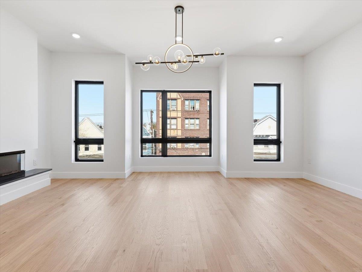 81 LEXINGTON AVE #2