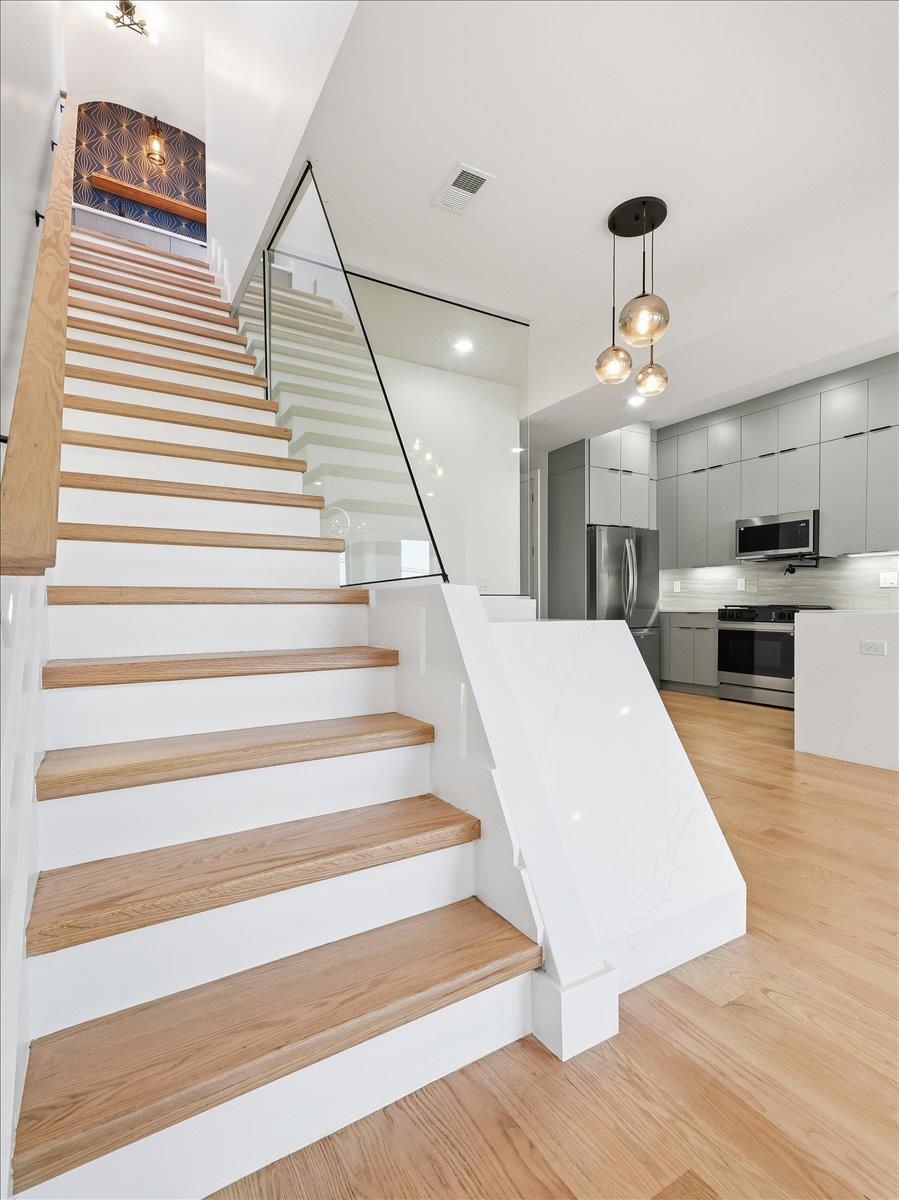 81 LEXINGTON AVE - Photo 3