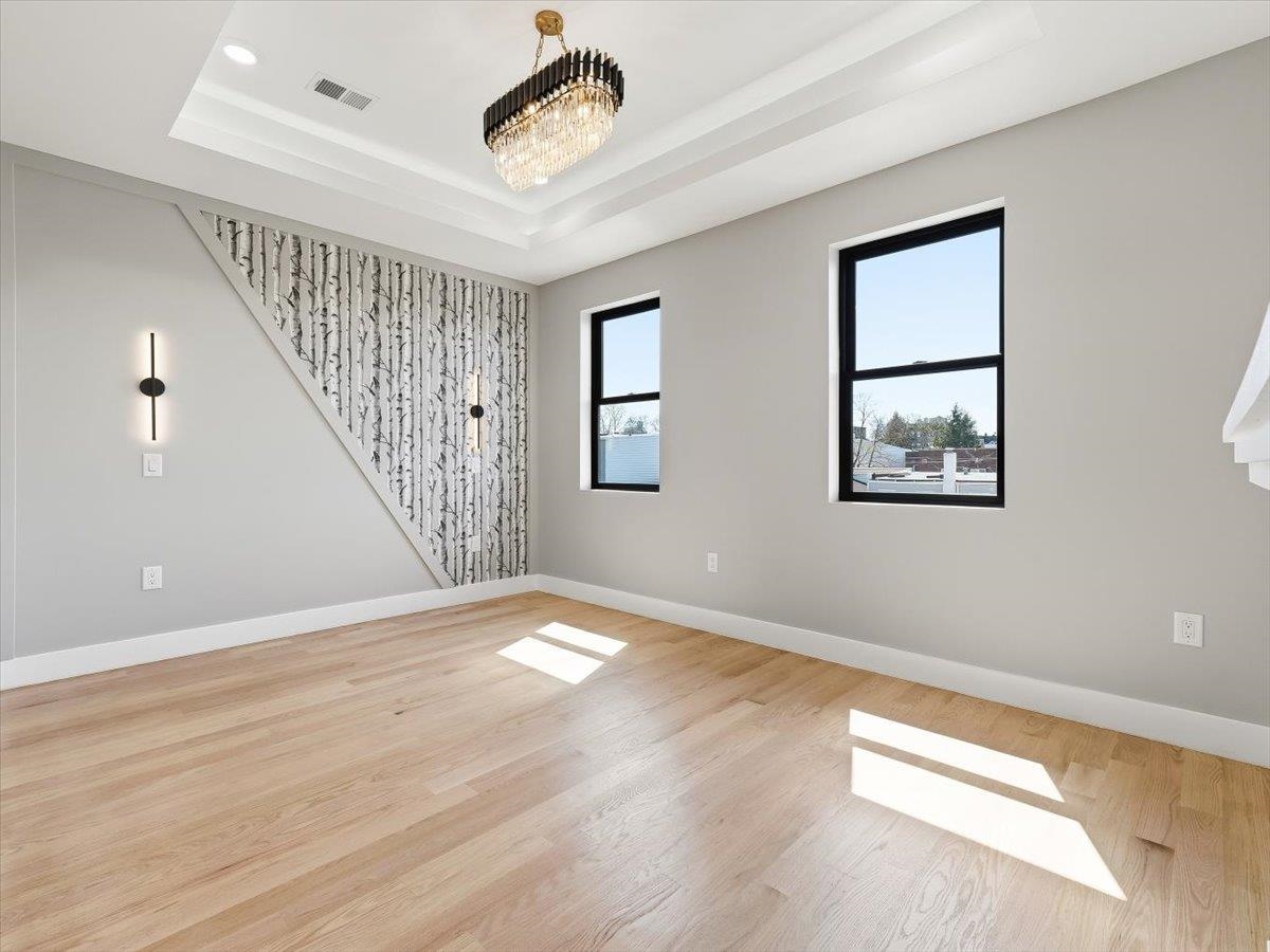 81 LEXINGTON AVE #2