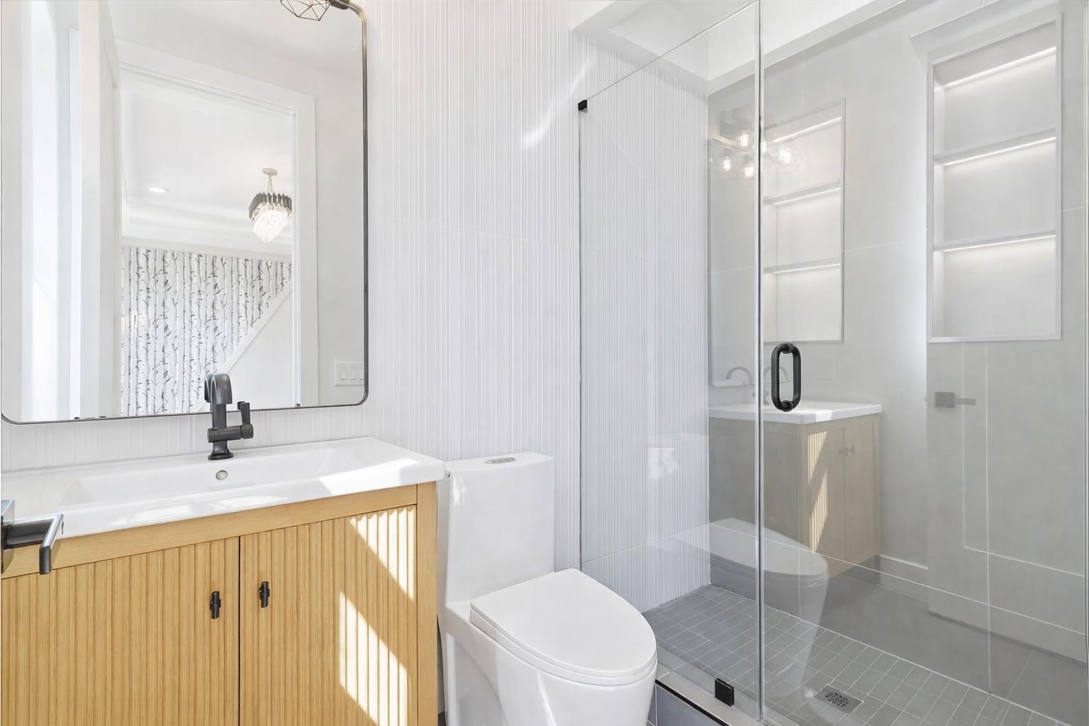 81 LEXINGTON AVE #2