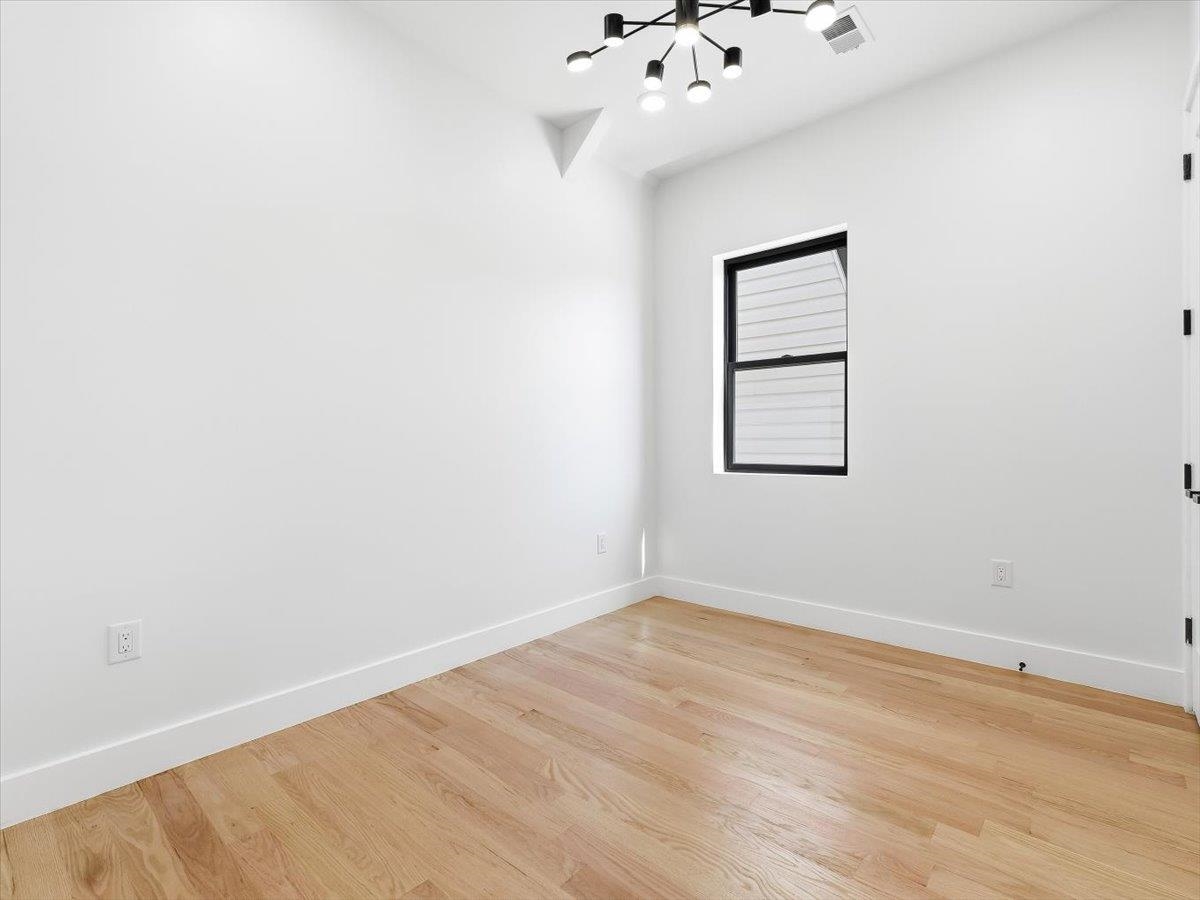 81 LEXINGTON AVE #2