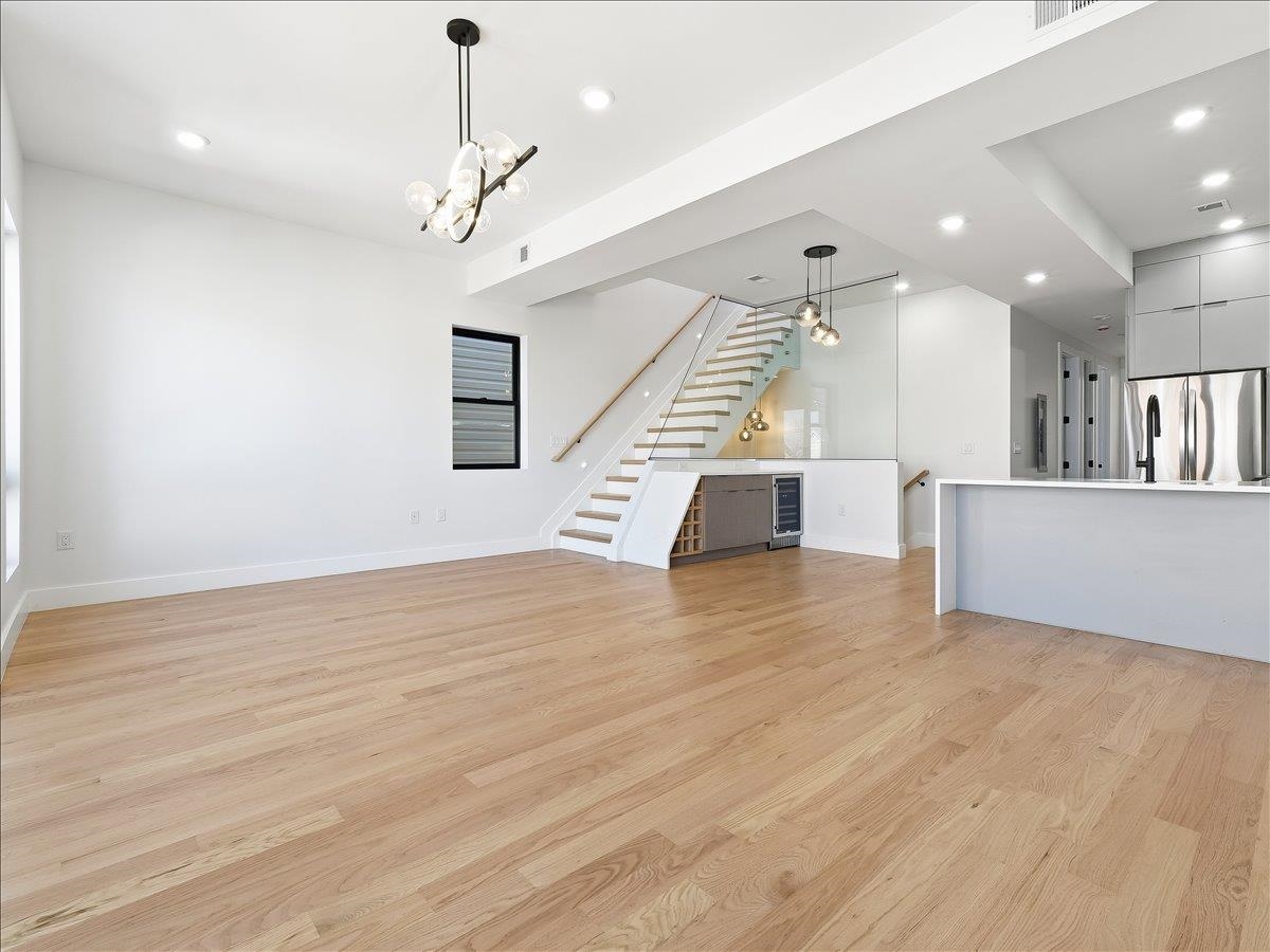 81 LEXINGTON AVE #2