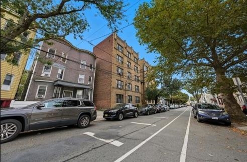429 FAIRMOUNT AVE - Photo 4