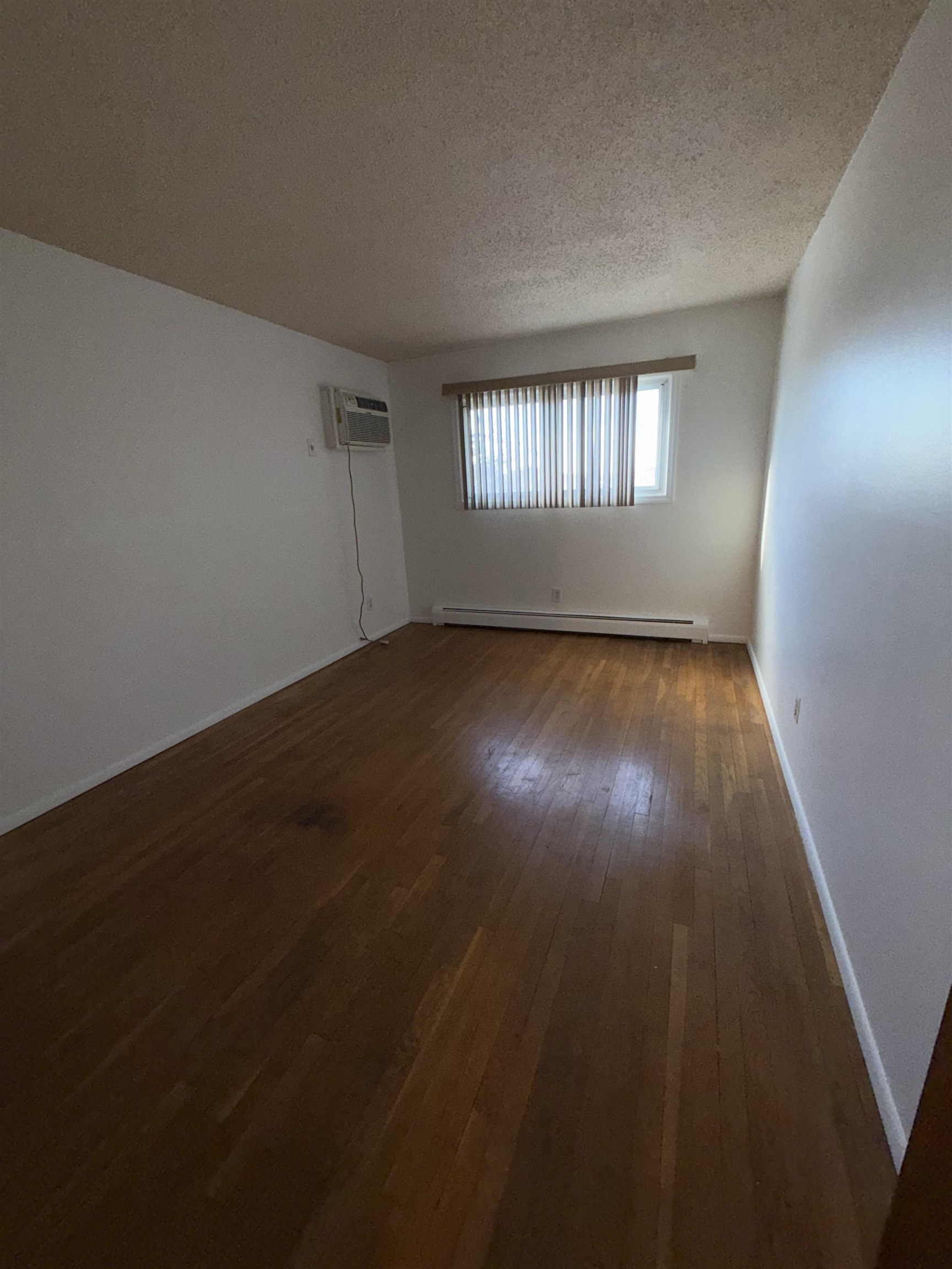 115 MCADOO AVE - Photo 2