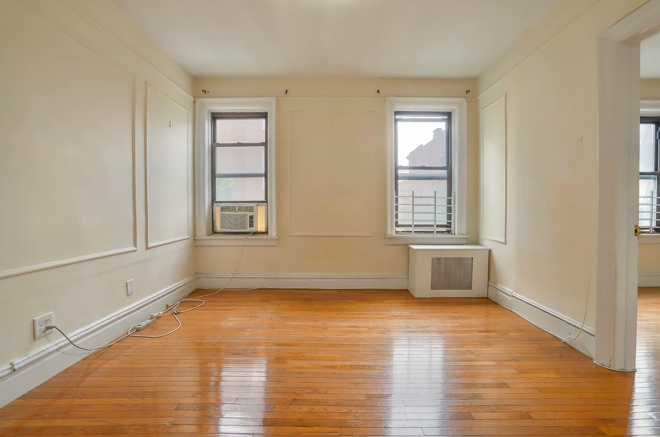 429 FAIRMOUNT AVE - Photo 2