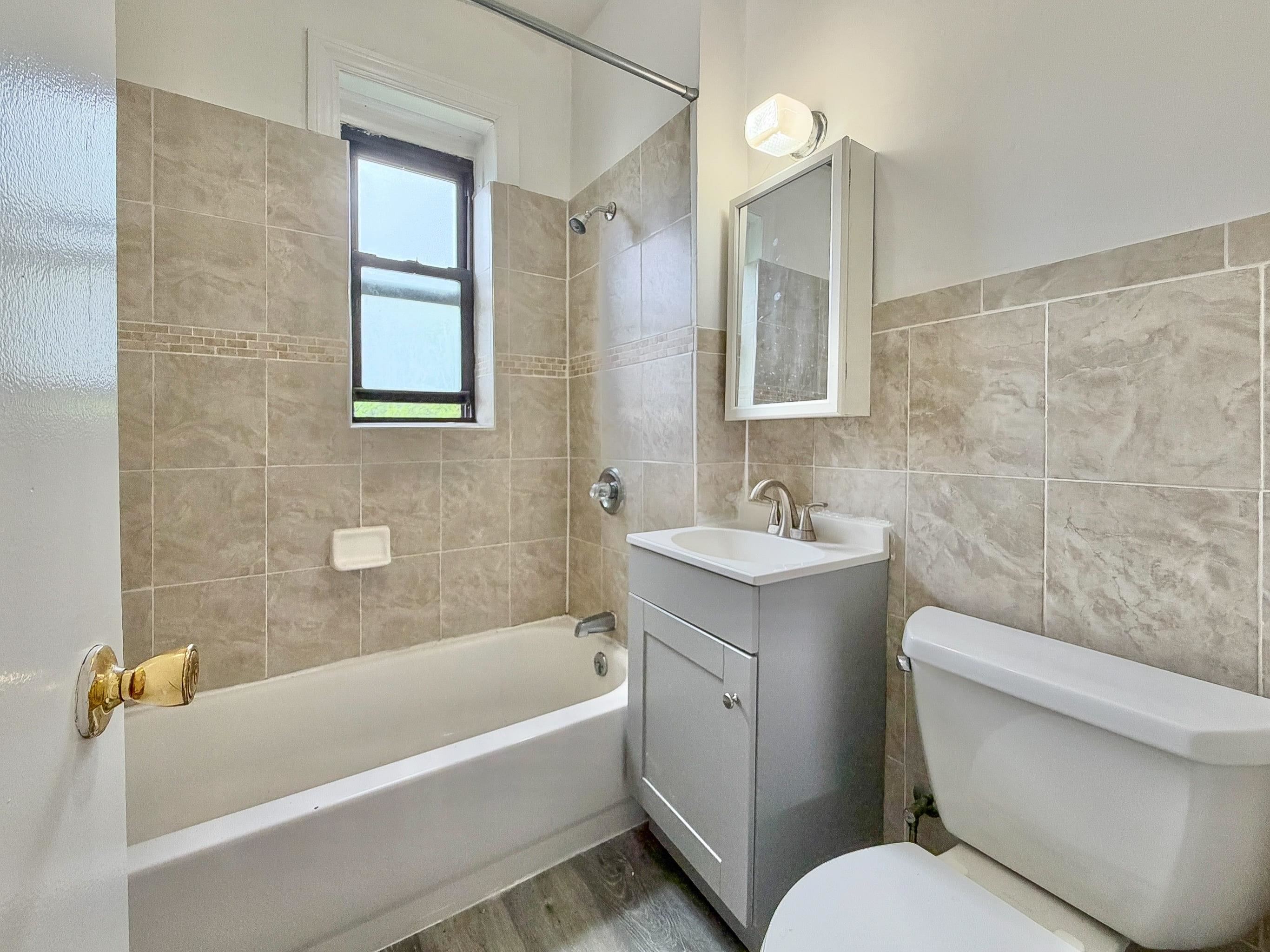 429 FAIRMOUNT AVE #305