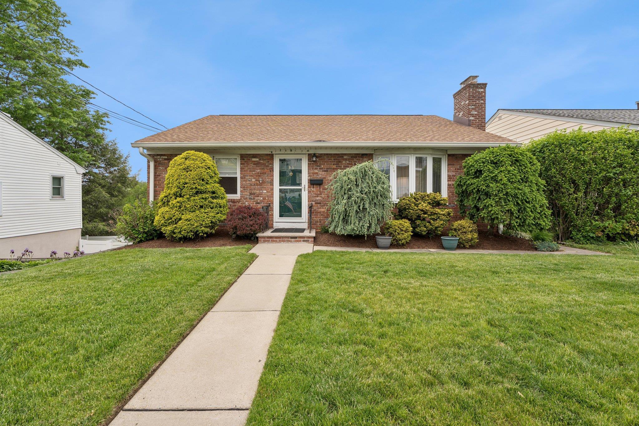 95 PARK PL - Photo 2