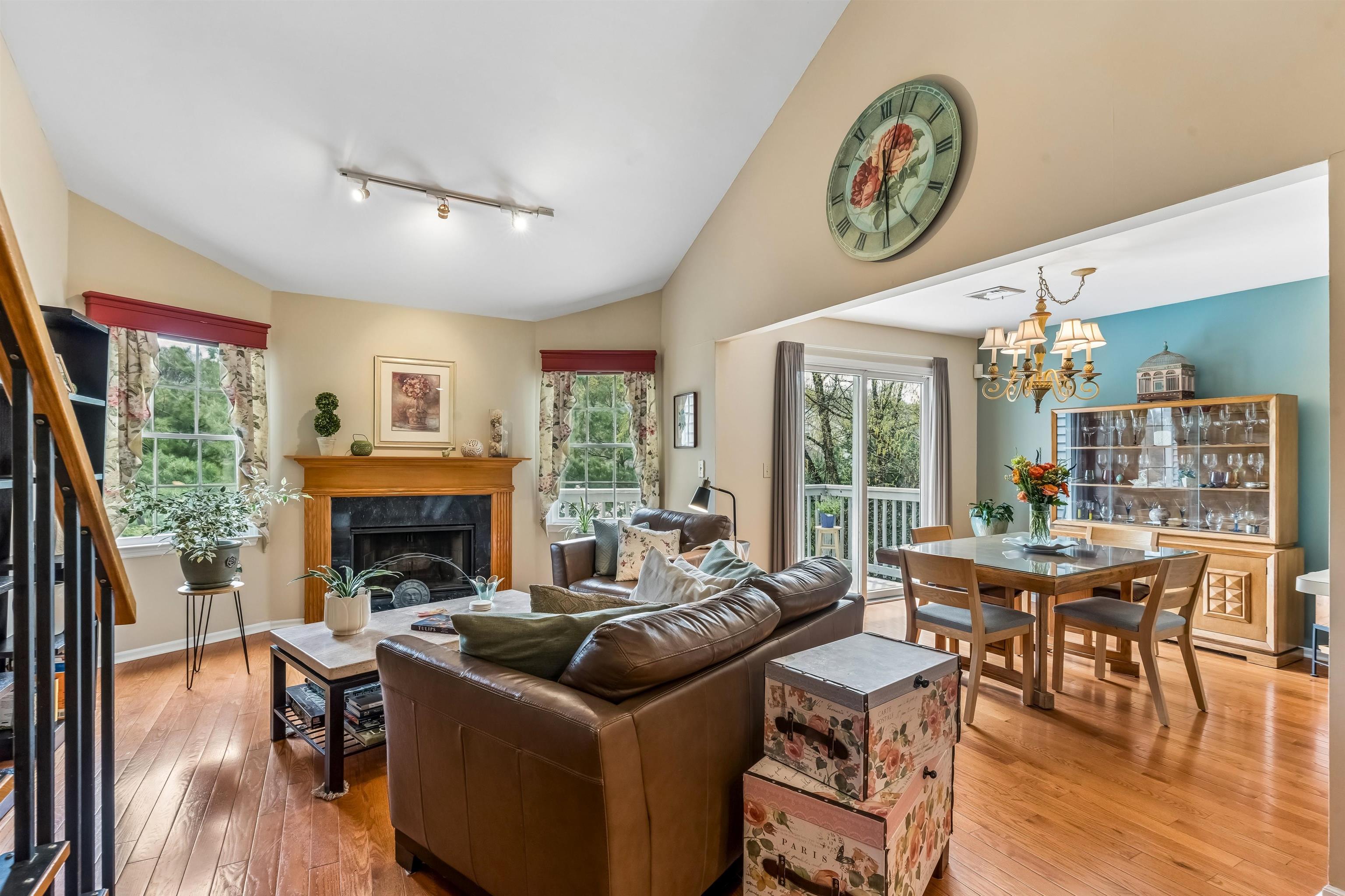 8 QUARTZ LANE - Photo 3
