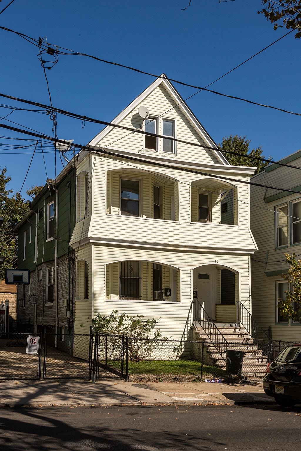 10 DWIGHT ST - Photo 1