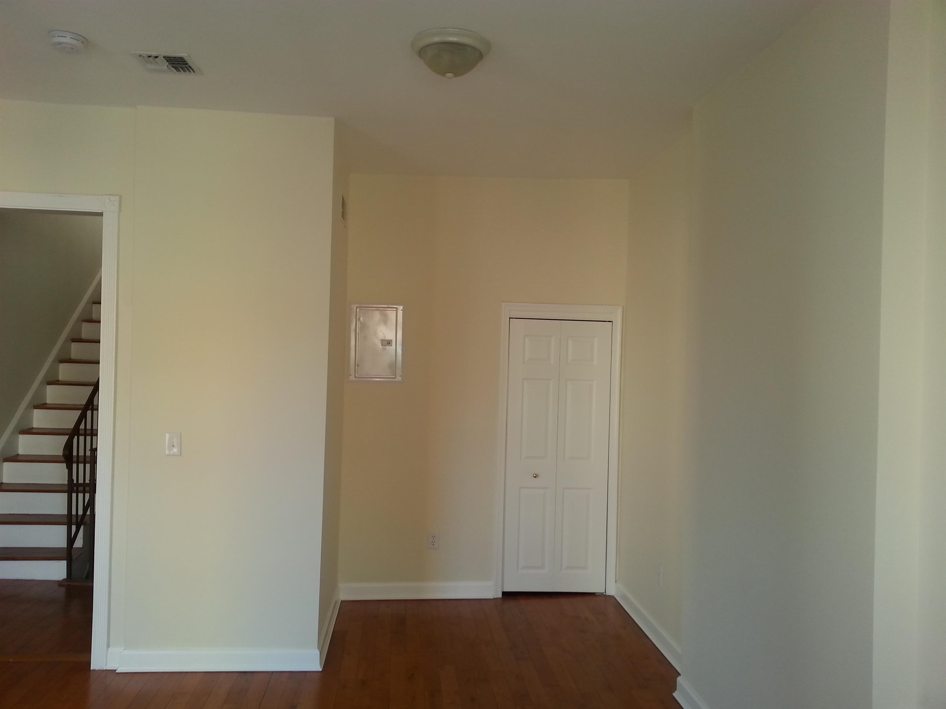 479 BERGEN AVE - Photo 2