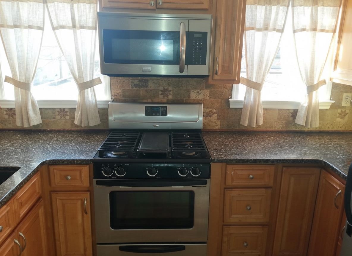 479 BERGEN AVE - Photo 5