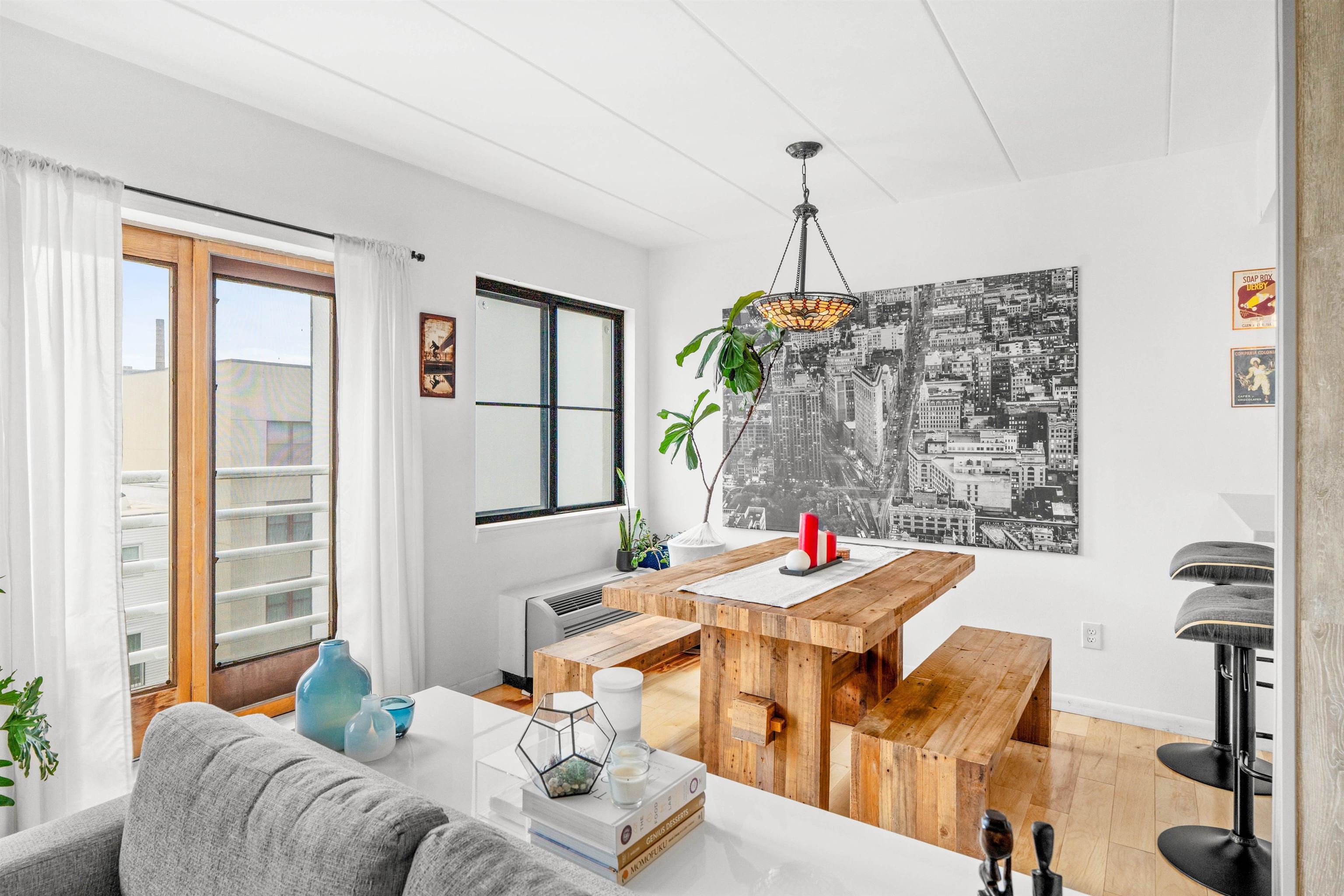 463 1ST ST - Photo 4