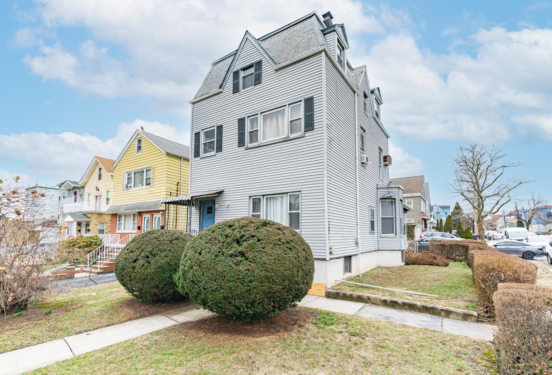 742 AVENUE A - Photo 3