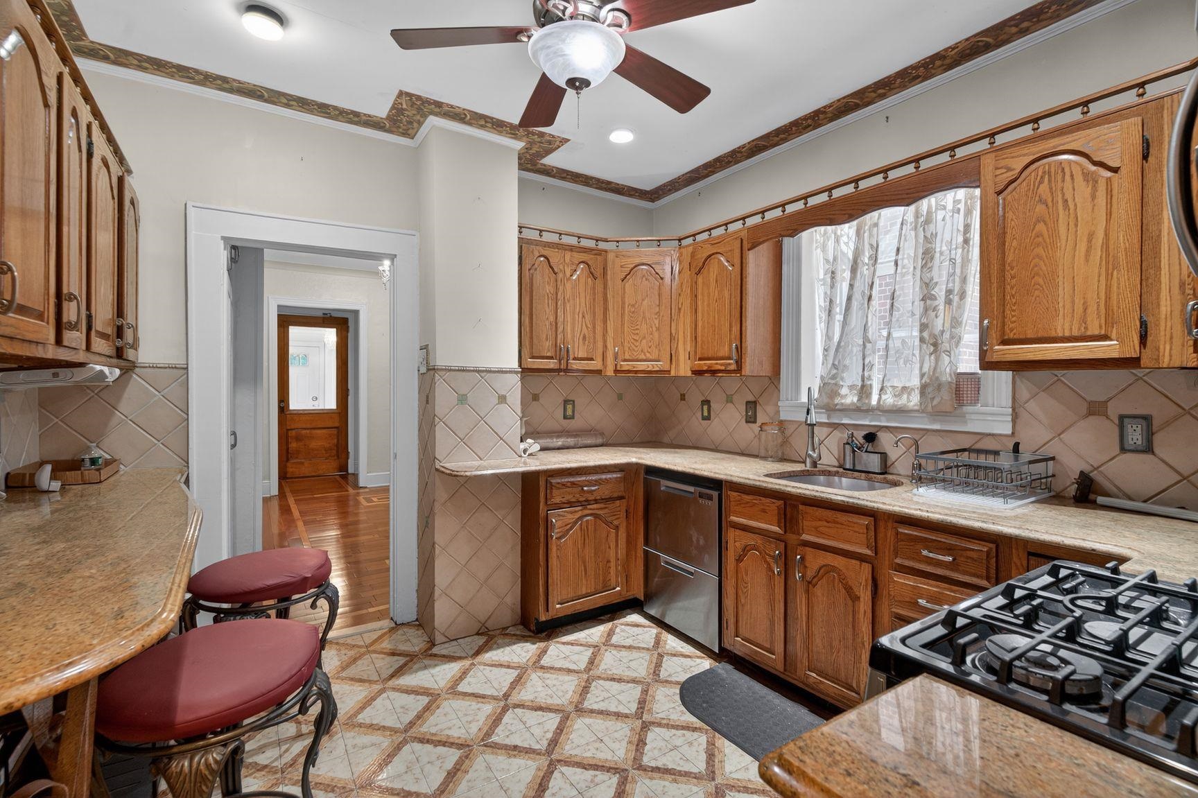 20 75TH ST - Photo 4