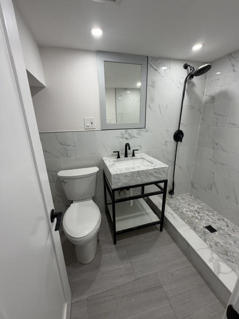 8615 3RD AVE - Photo 3