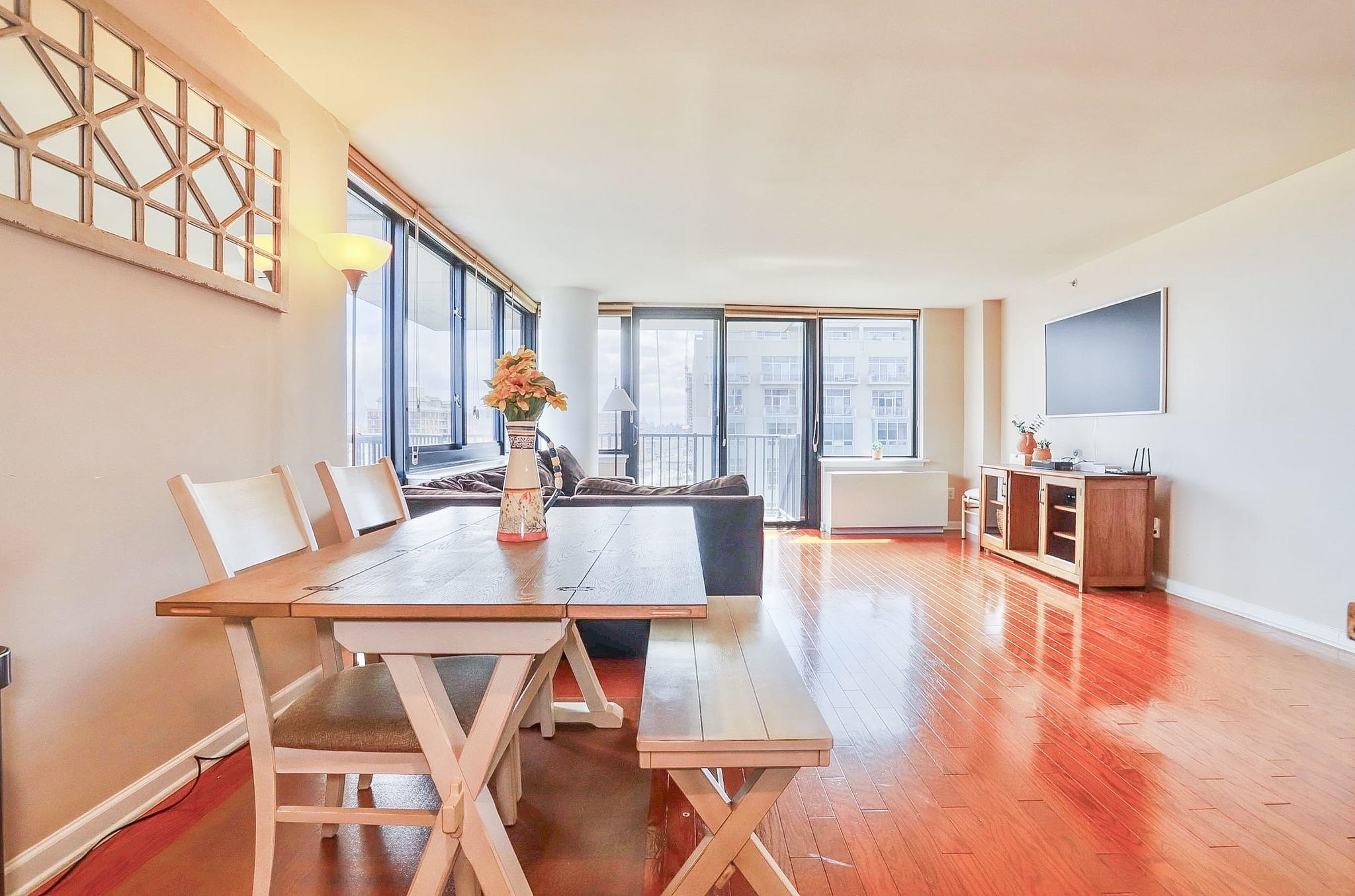 700 GROVE ST - Photo 3