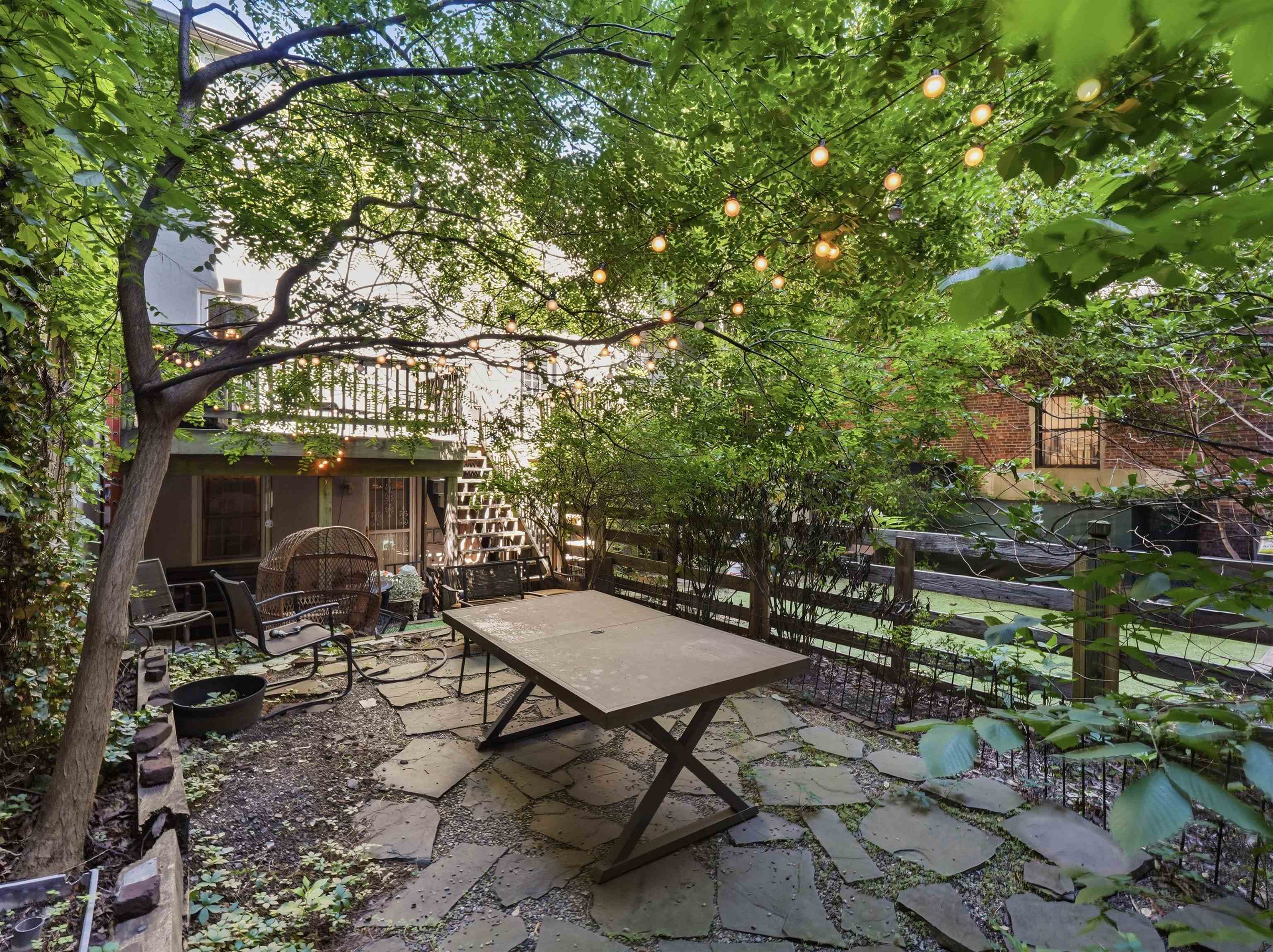 522 JERSEY AVE - Photo 3