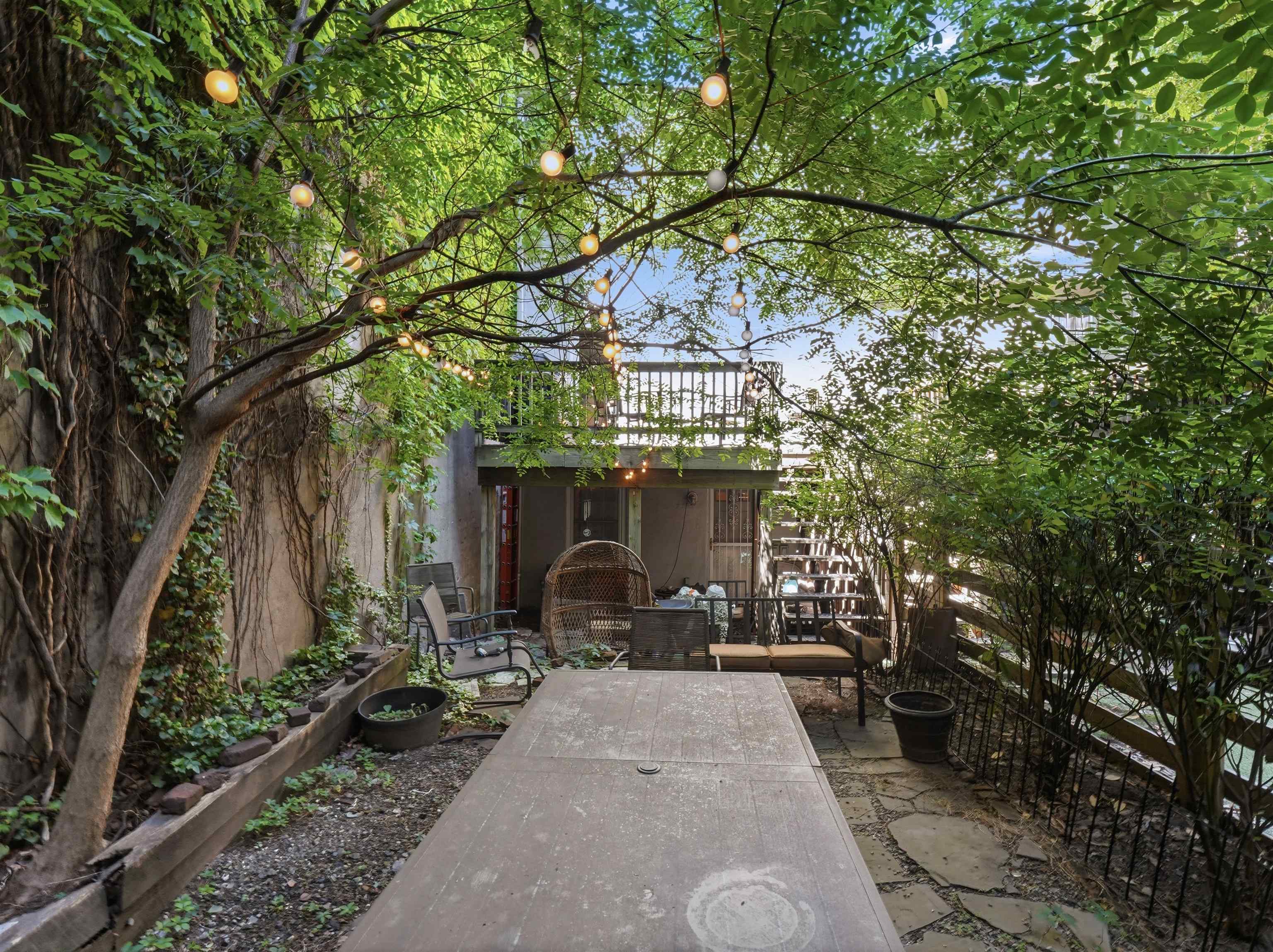 522 JERSEY AVE - Photo 4