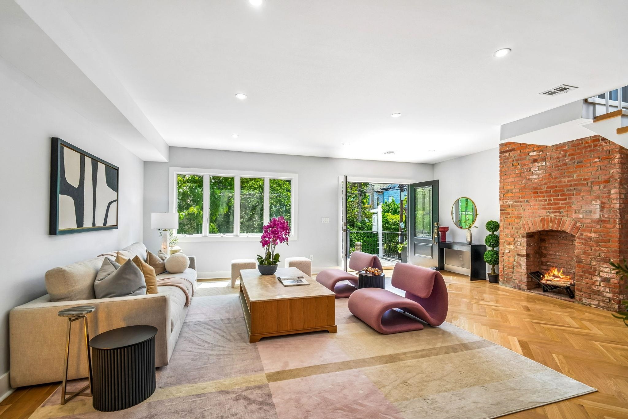 401 OGDEN AVE - Photo 4