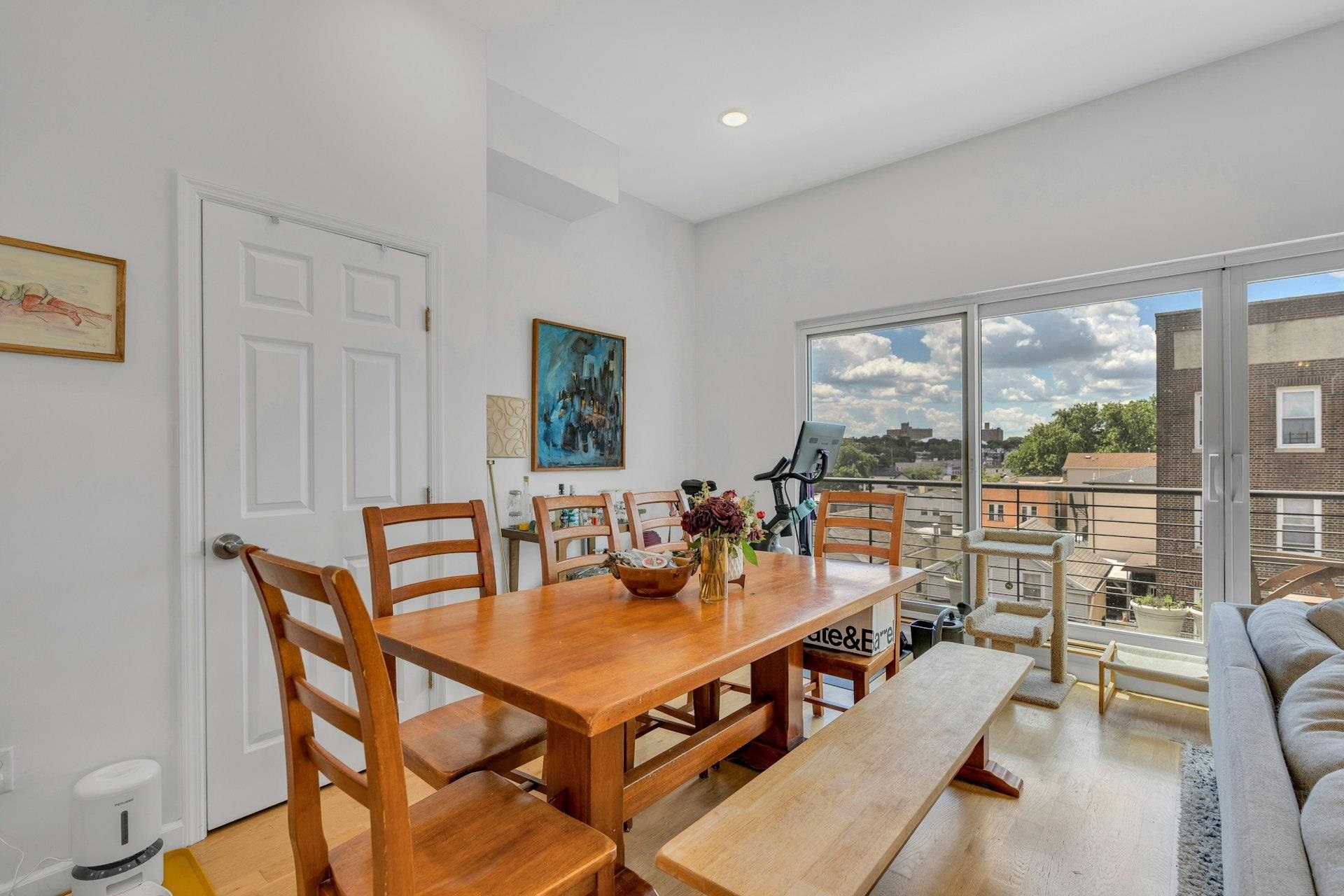 936 PAVONIA AVE - Photo 3