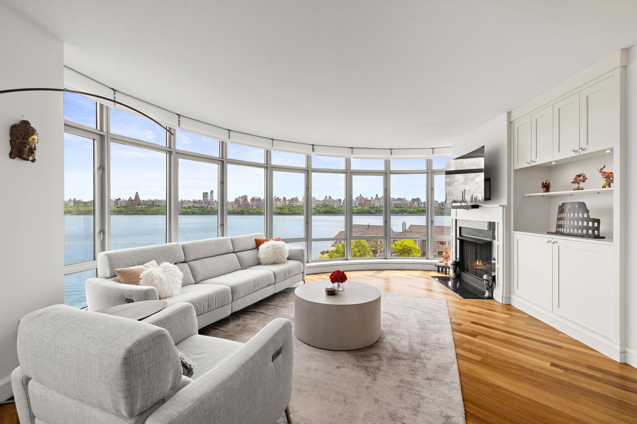 8100 RIVER RD - Photo 1