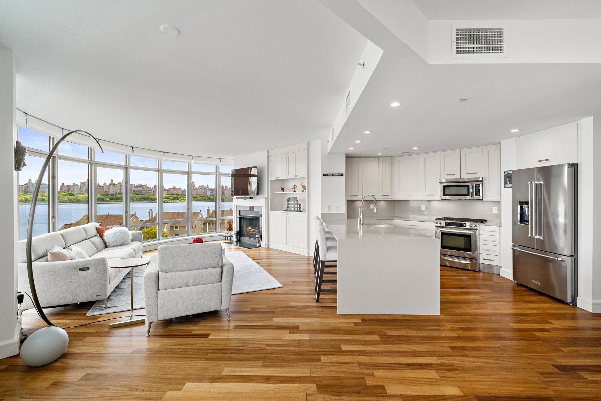 8100 RIVER RD - Photo 2