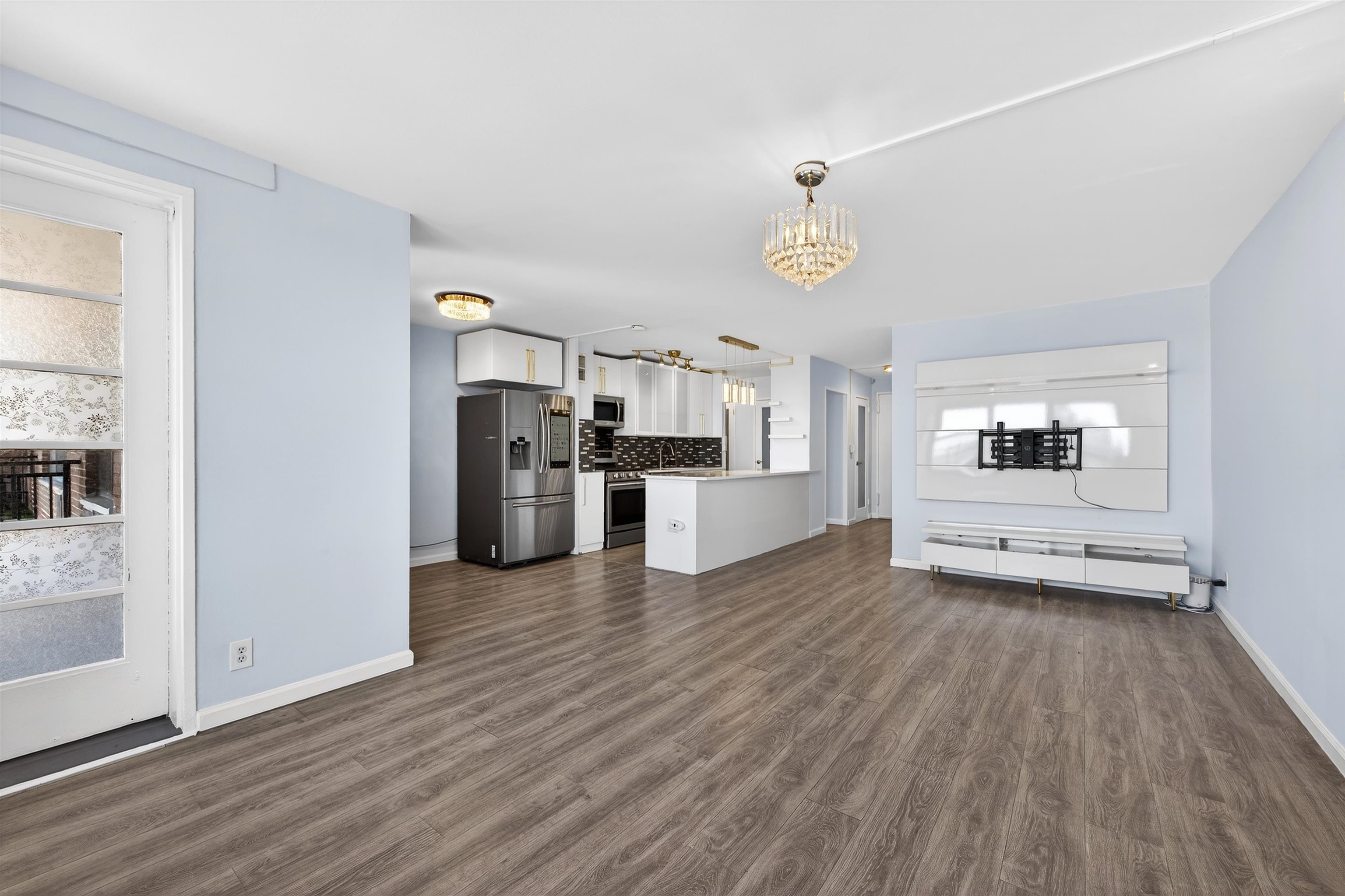 10 HURON AVE - Photo 5