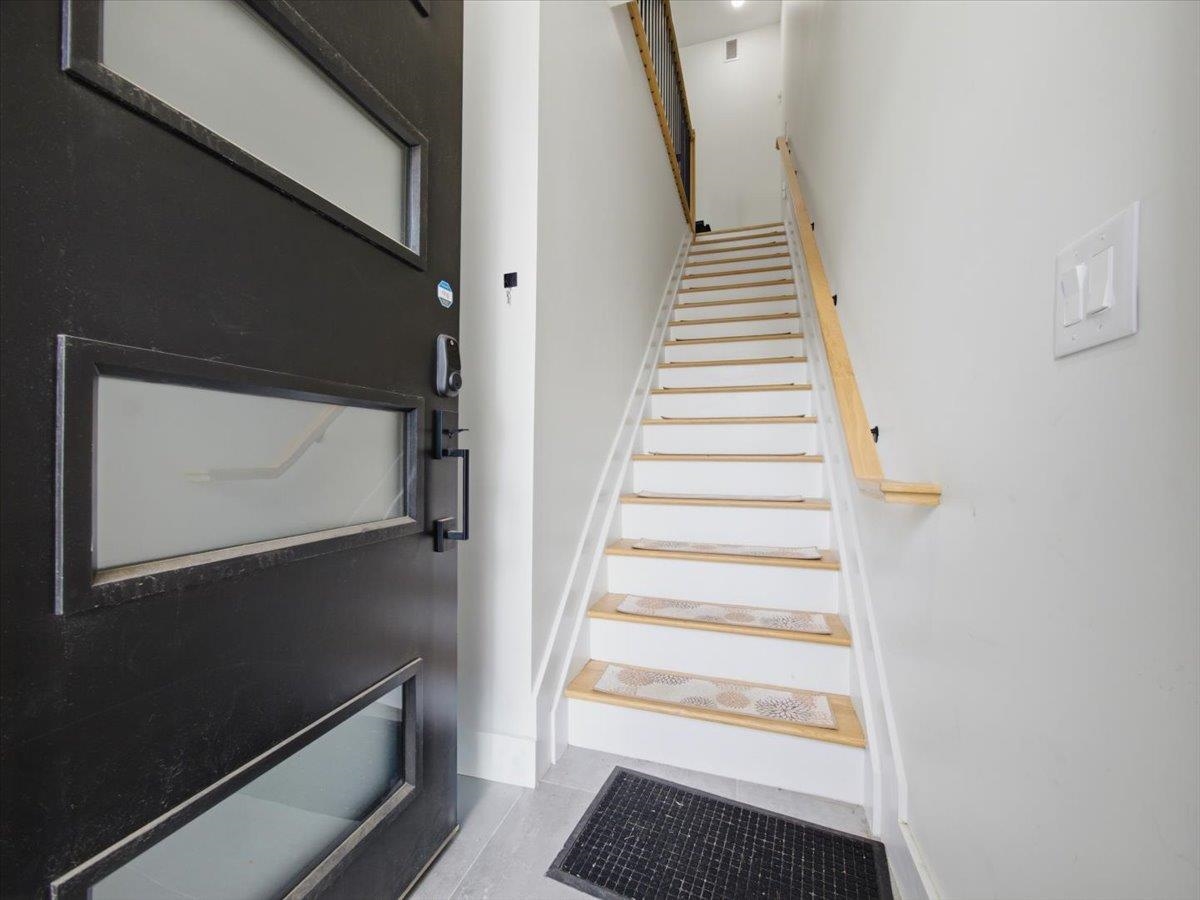 666 OCEAN AVE - Photo 2