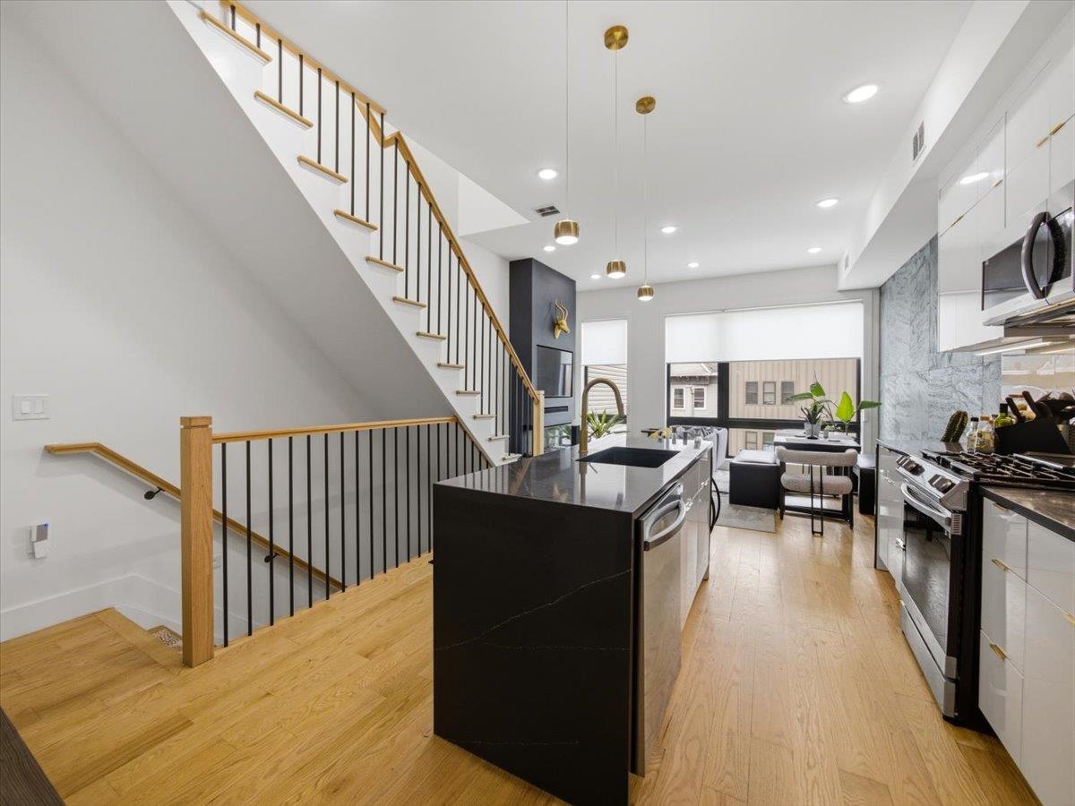 666 OCEAN AVE - Photo 5