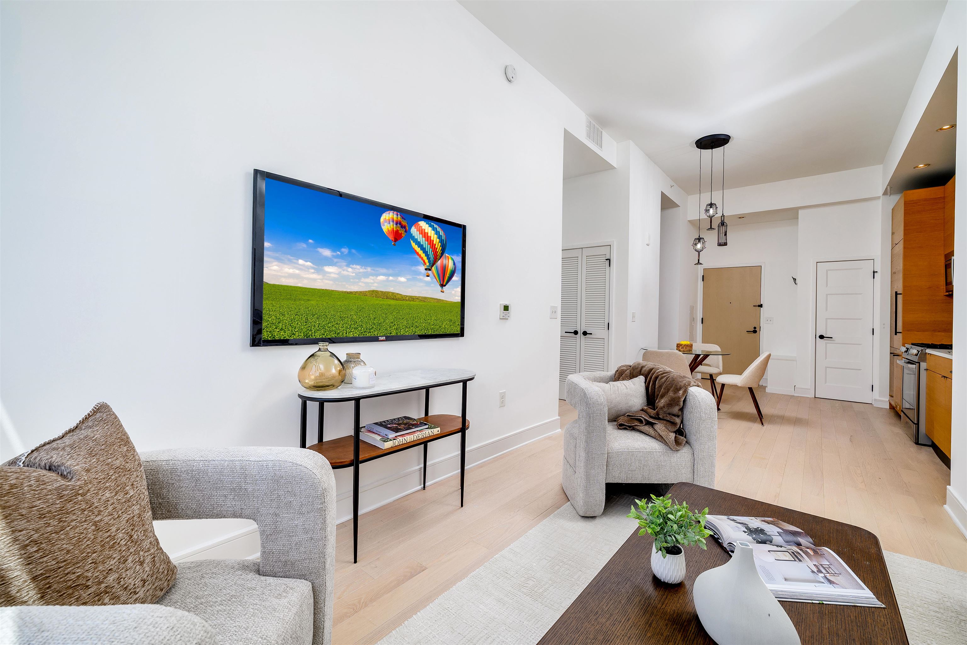 10 PROVOST ST #2706