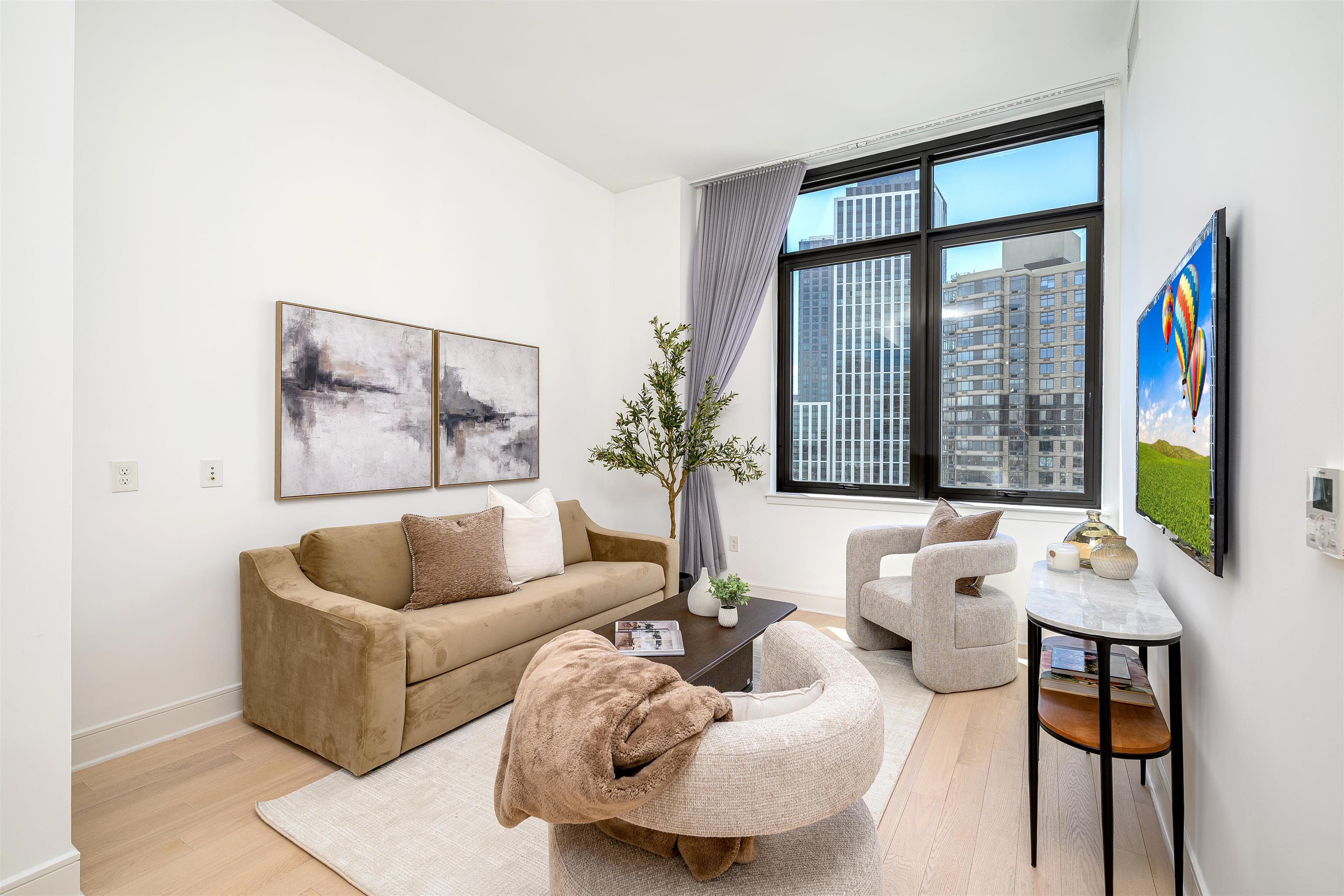 10 PROVOST ST #2706