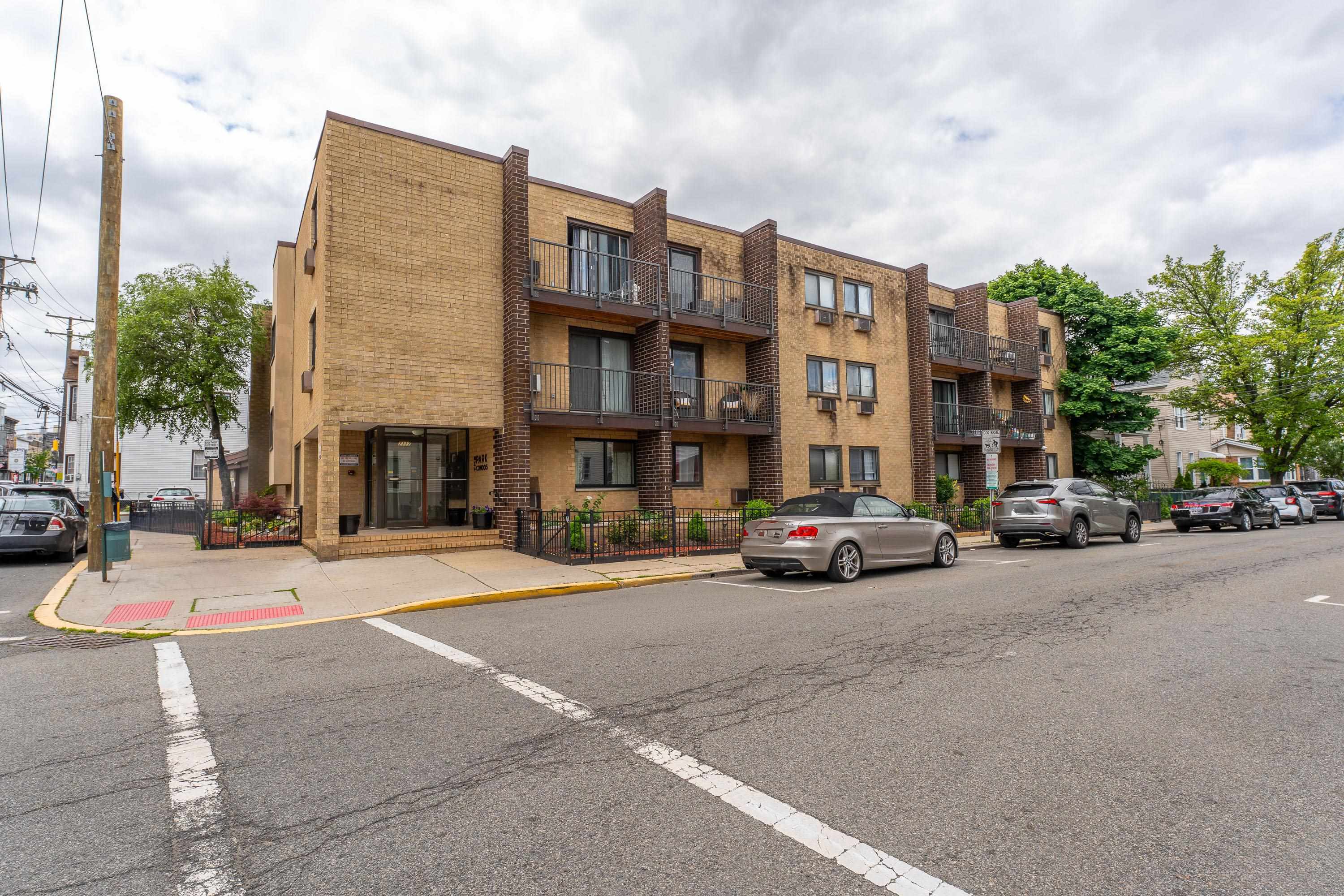 7117 PARK AVE - Photo 2