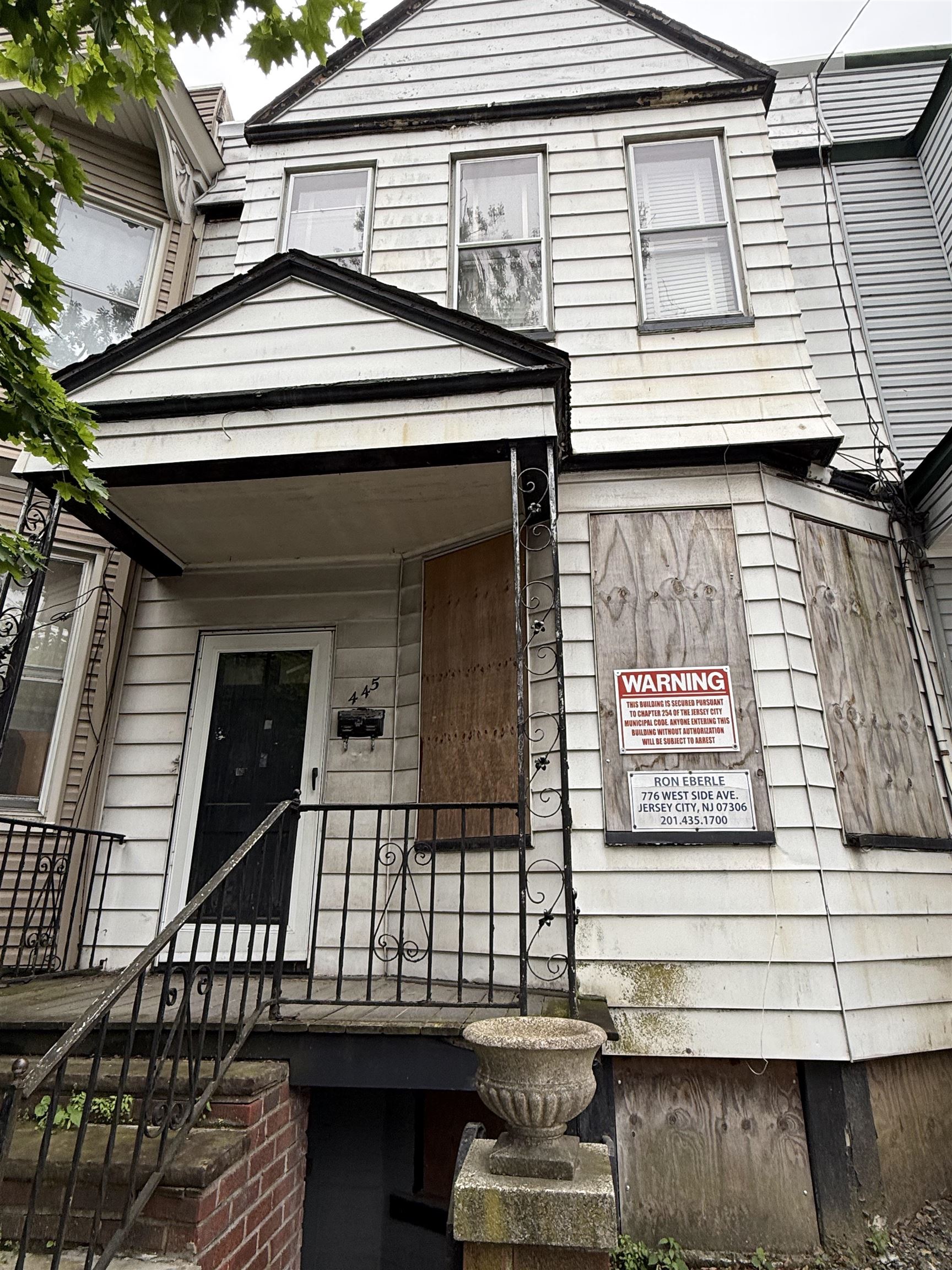 445A FAIRMOUNT AVE