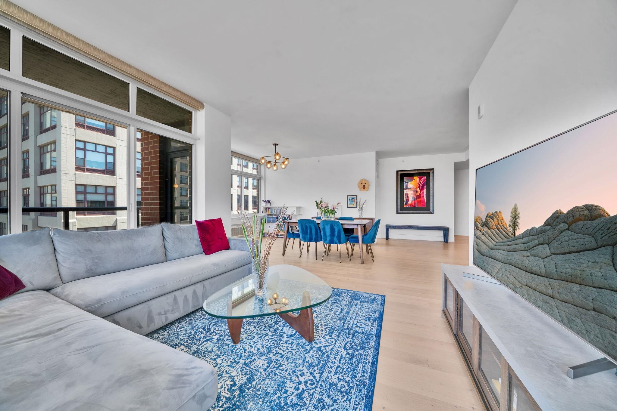 1400 HUDSON ST #1108