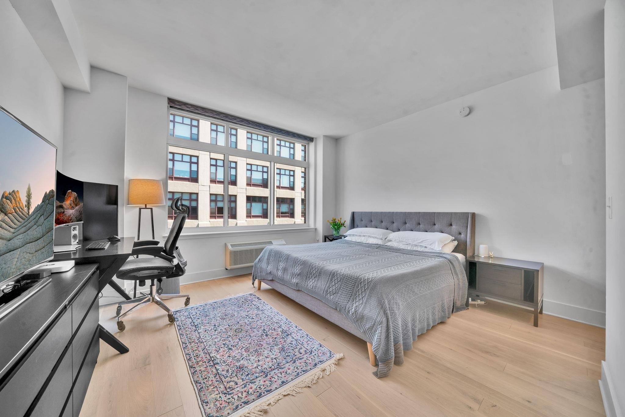 1400 HUDSON ST #1108