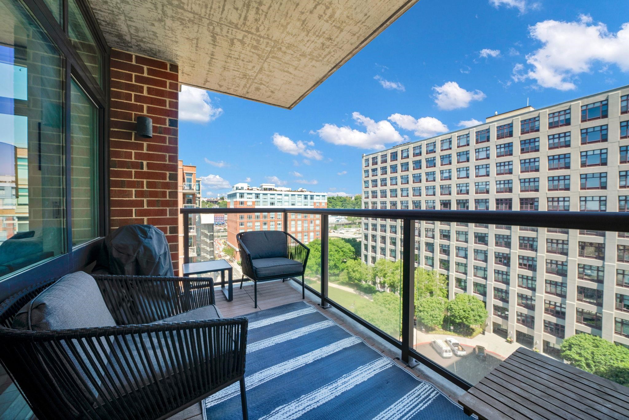 1400 HUDSON ST #1108