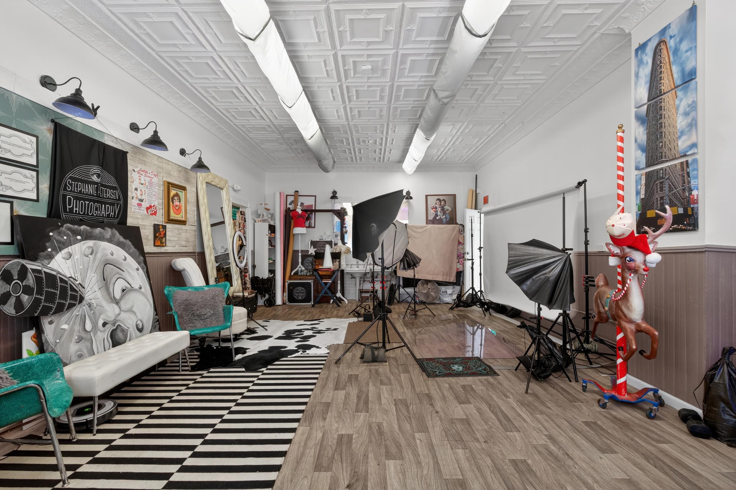 196 BROADWAY - Photo 2