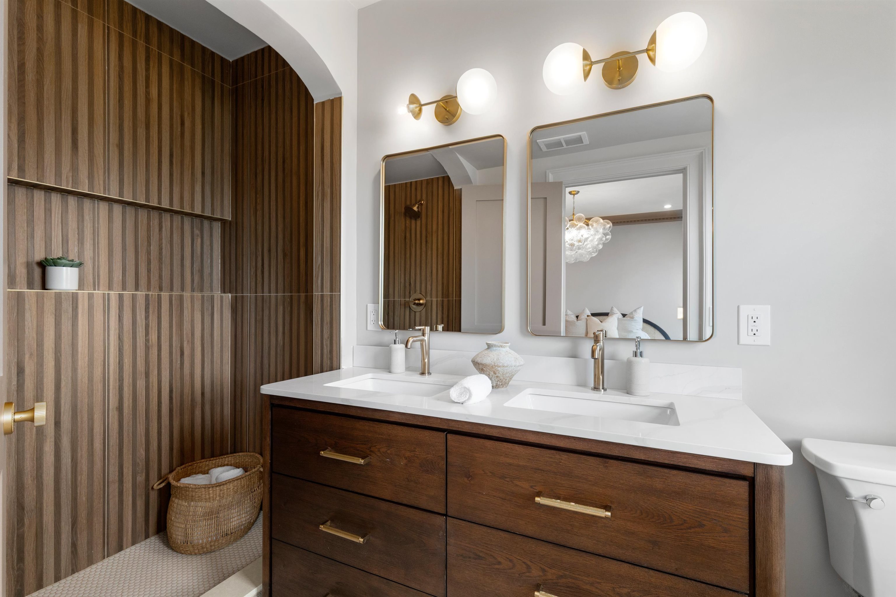 105 ATLANTIC ST #2