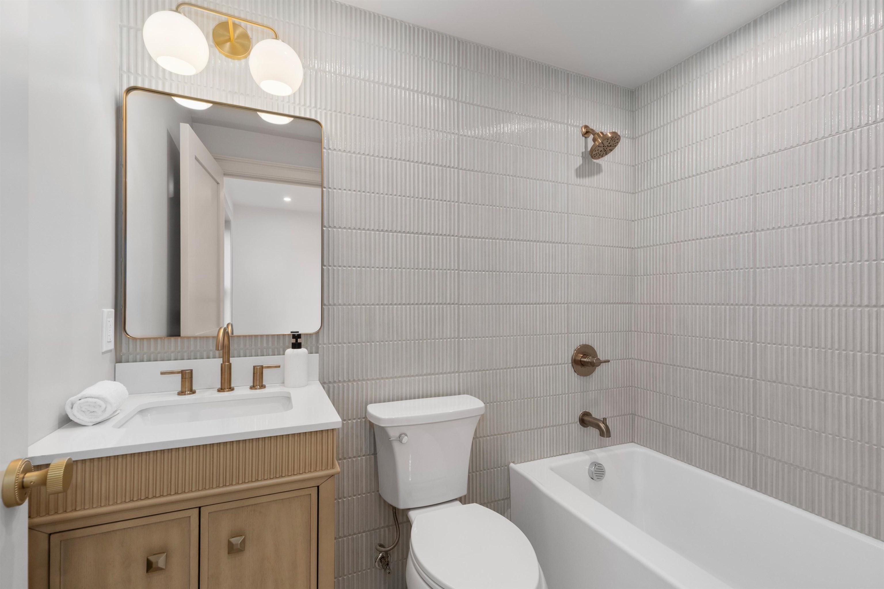 105 ATLANTIC ST #2